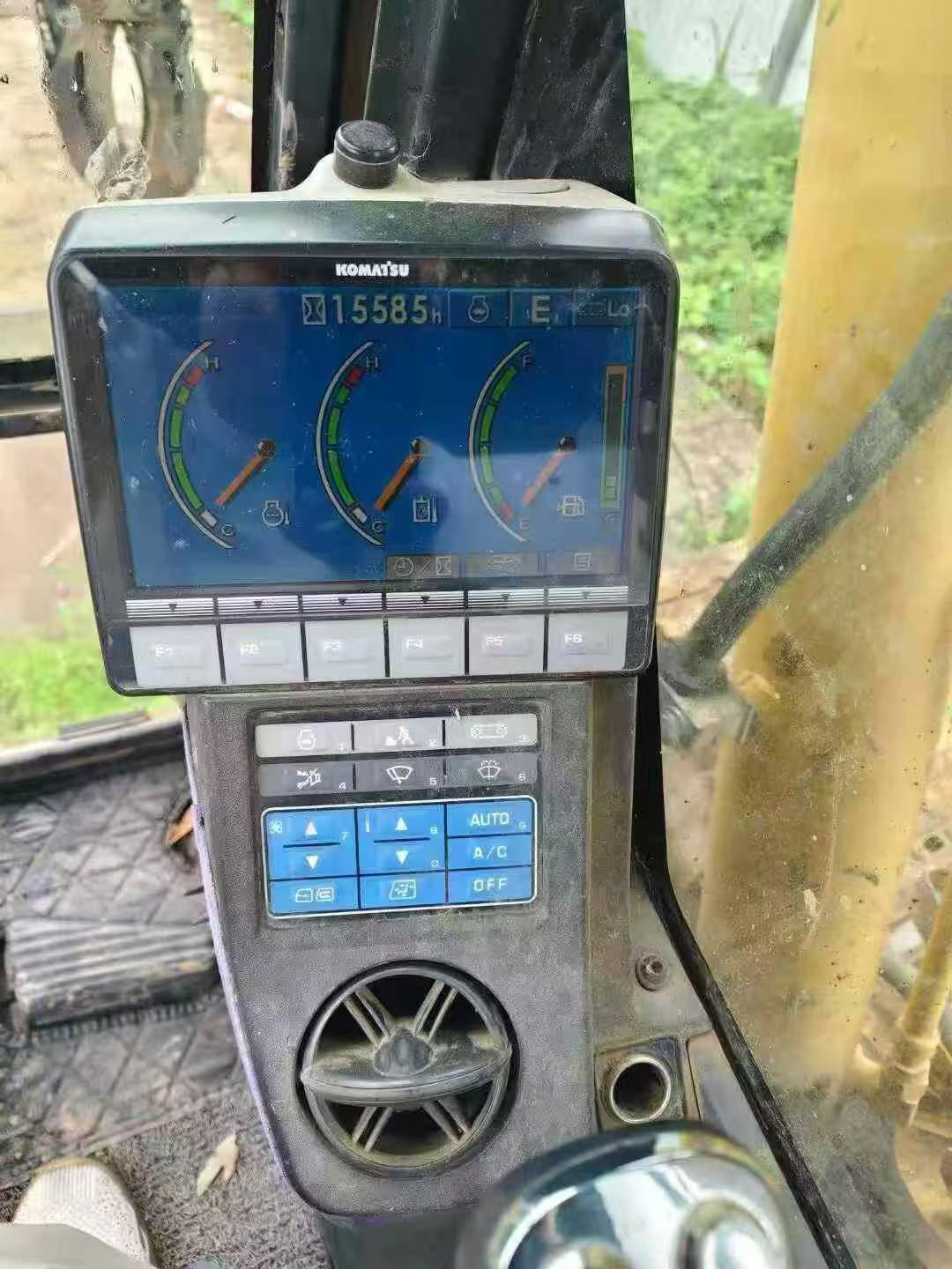 Buy Komatsu PC60-8 Used Excavator / 3