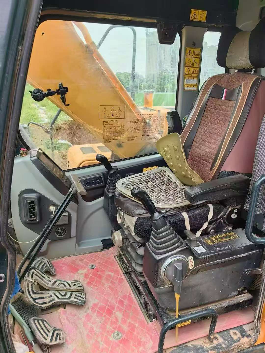 Buy Hyundai R215-7 Used Excavator / 6