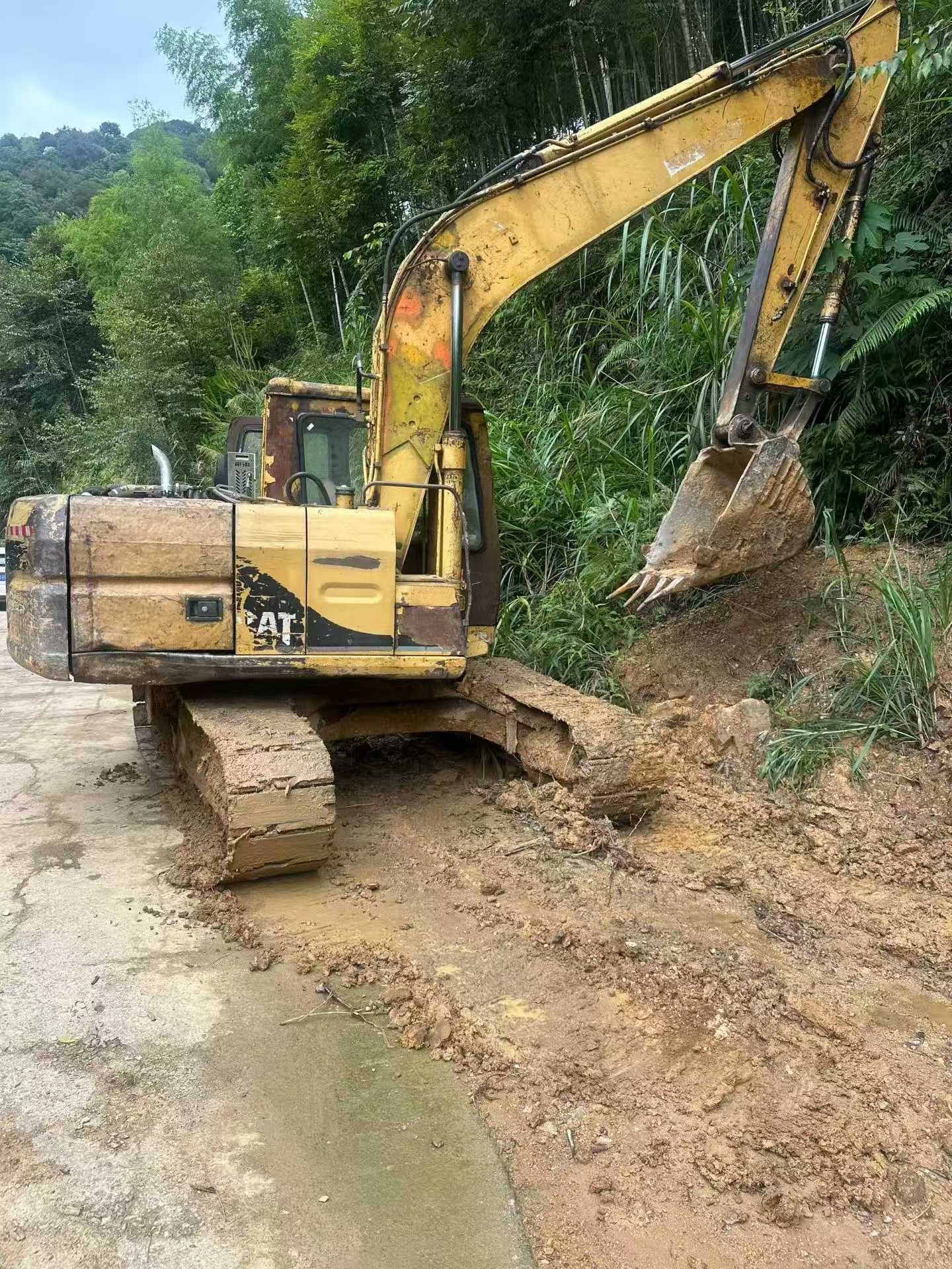 Buy Caterpillar 312 Used Excavator / 5