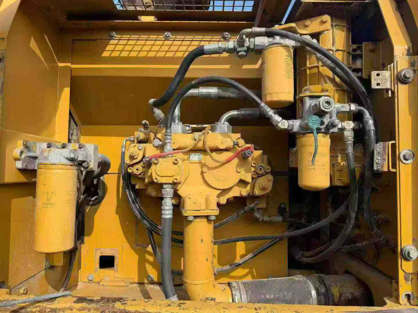 Buy Caterpillar 324D Used Excavator / 5