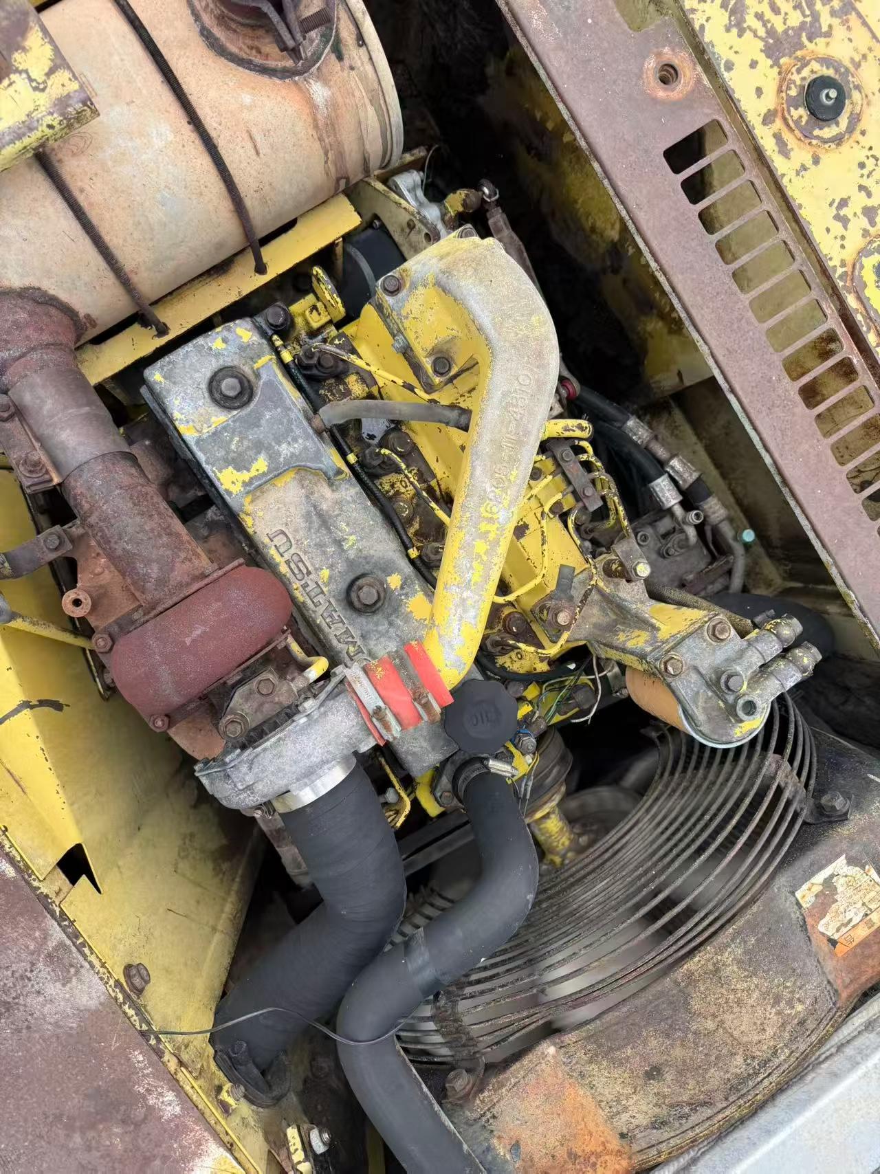Buy Komatsu PC120-6 Used Excavator / 8