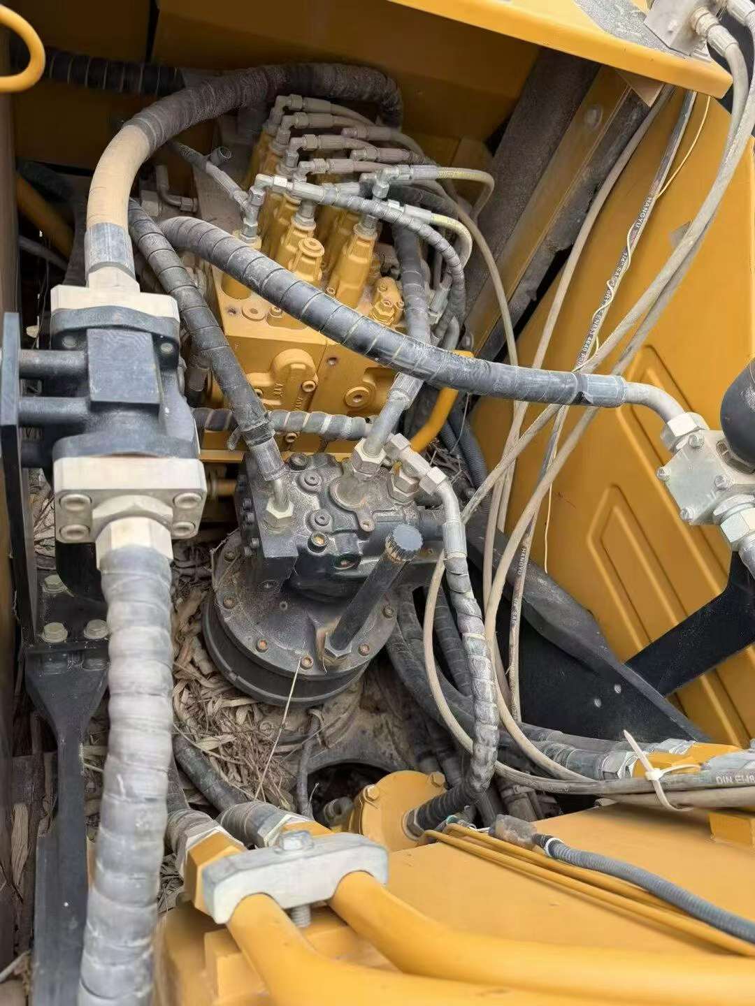 Buy Sany SY135 Used Excavator / 5