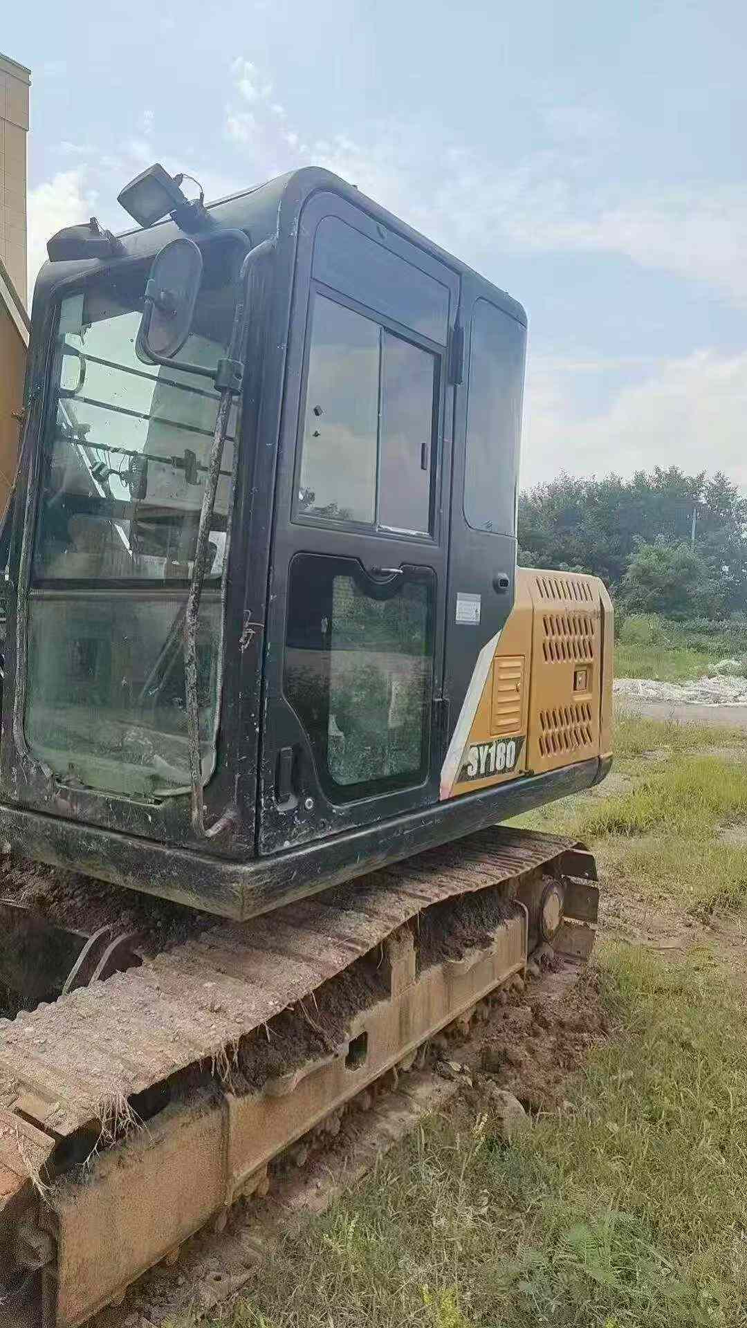 Buy Sany SY95C Used Excavator / 2