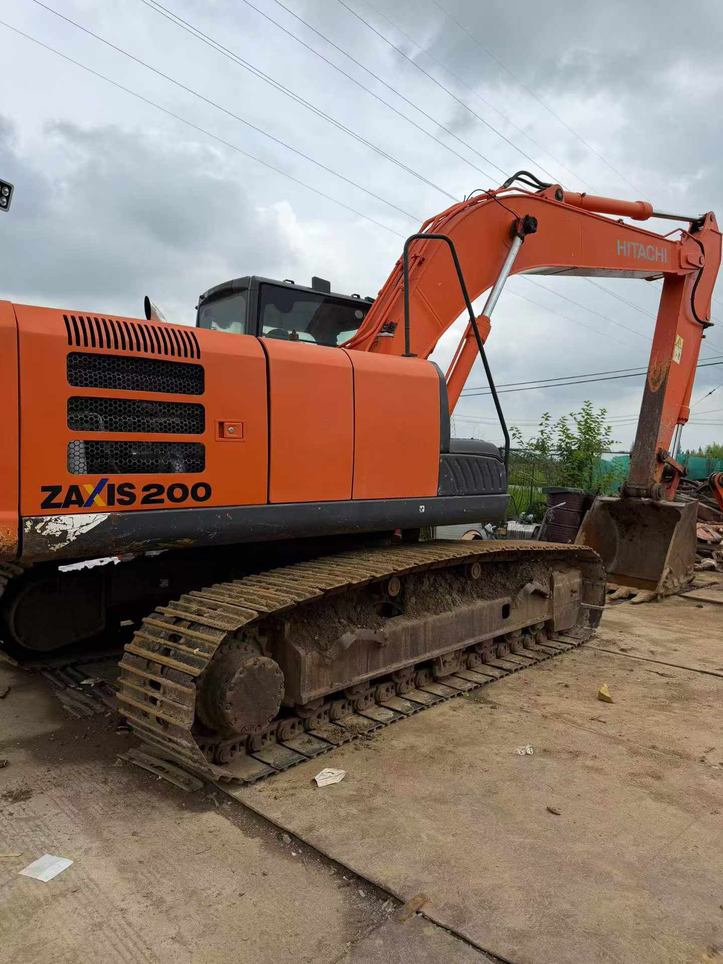 Buy Hitachi ZX200-5G Used Excavator / 2