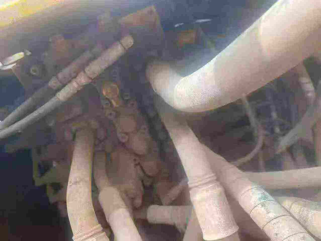 Buy Komatsu HB215LC-1 Used Excavator / 5