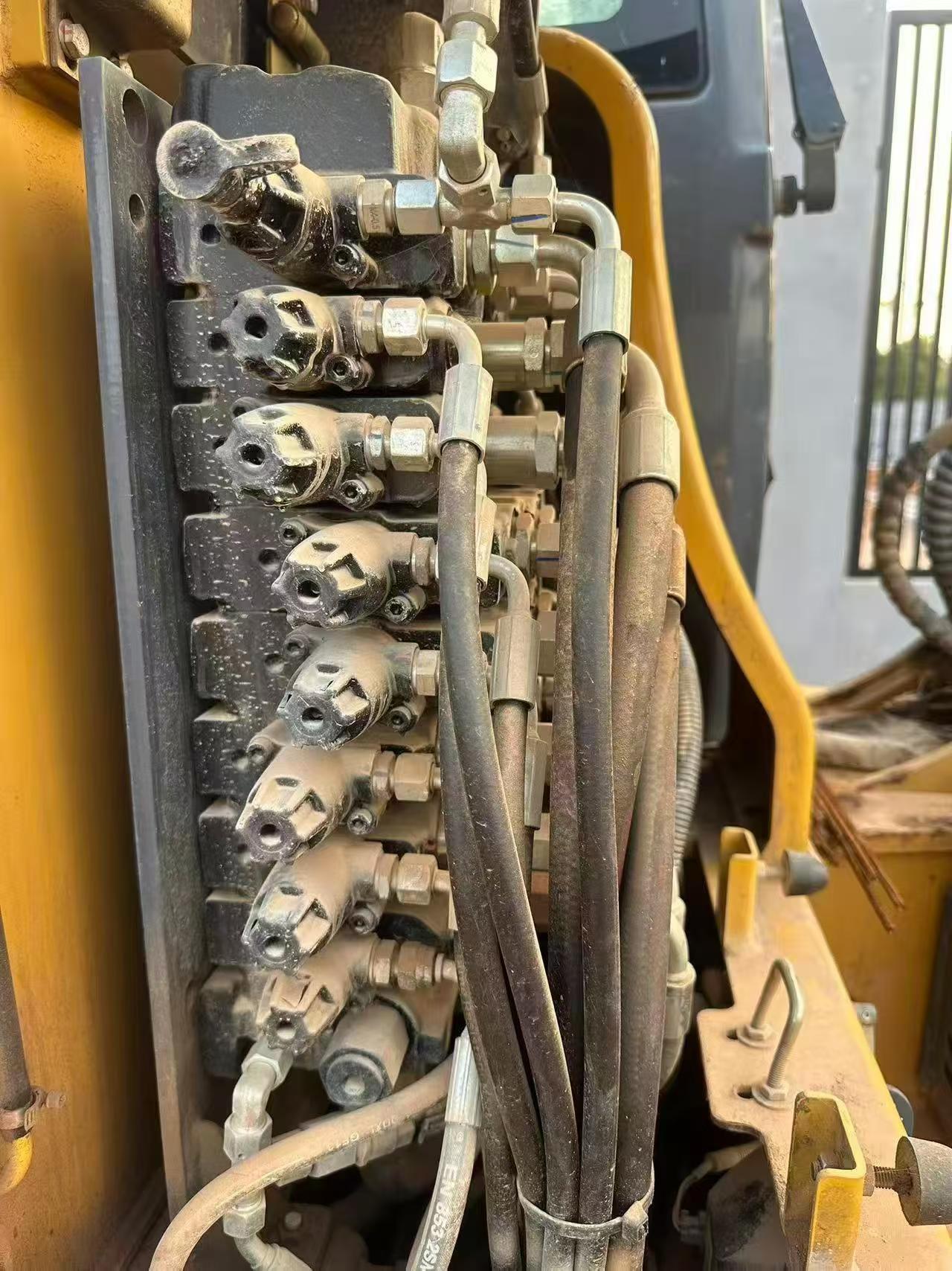 Buy Sany SY95C Used Excavator / 3