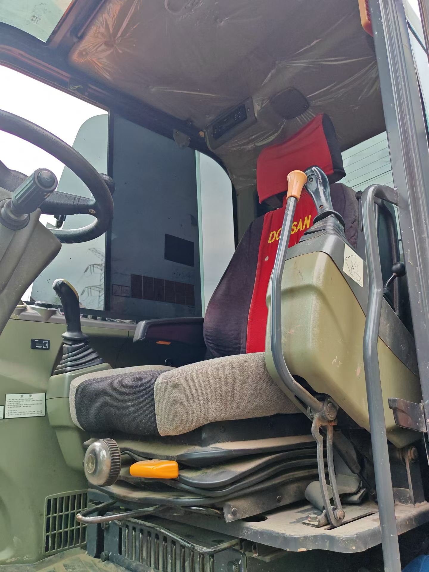Buy Doosan DH60 Used Excavator / 7