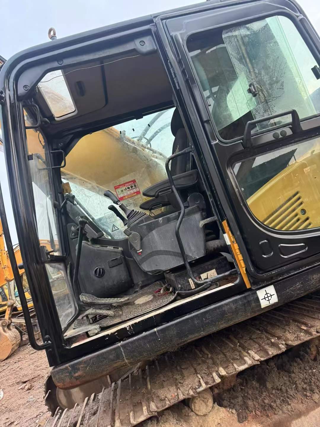 Buy Sany SY200C Used Excavator / 3