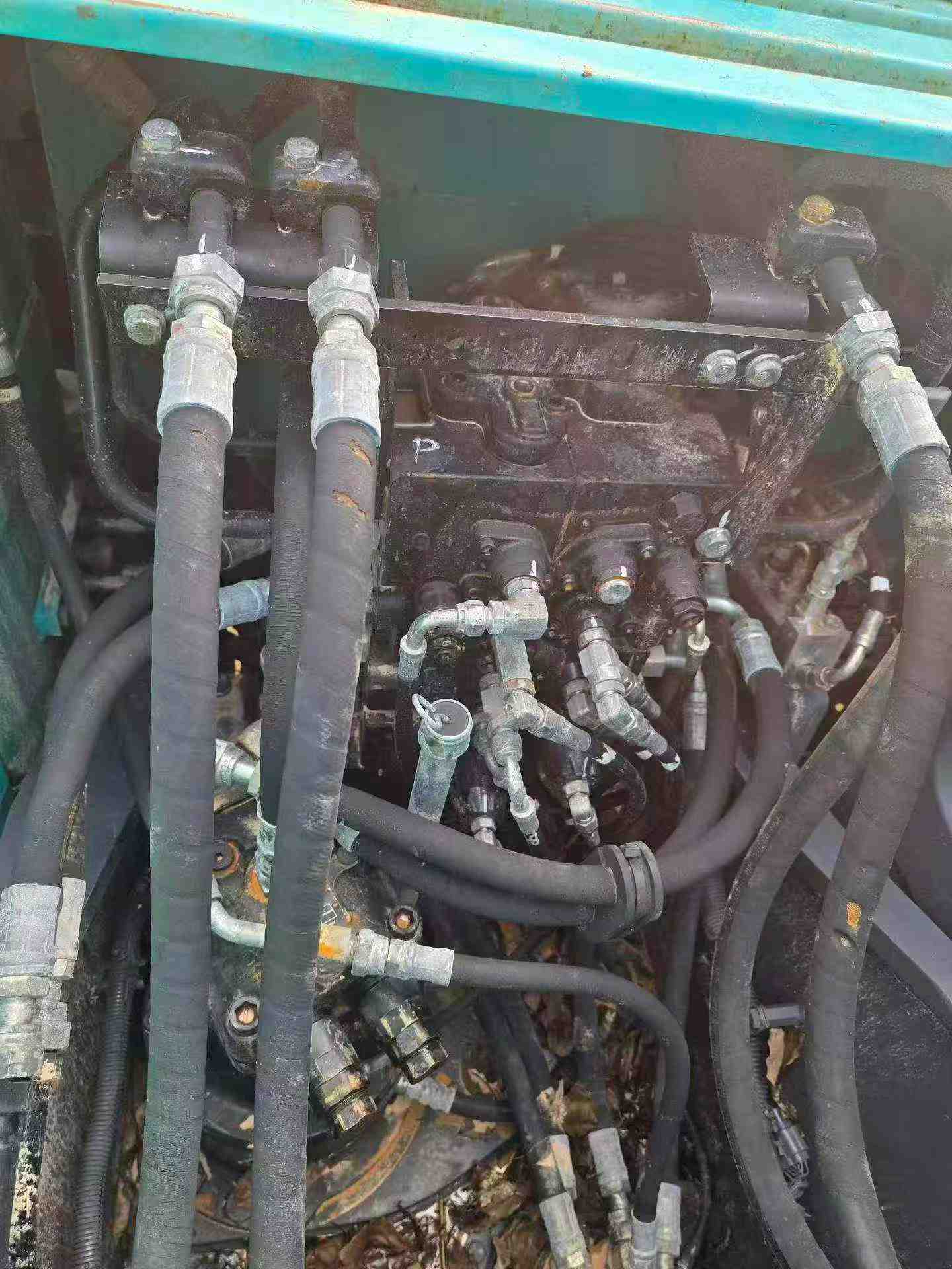 Buy Kobelco SK130 Used Excavator / 4