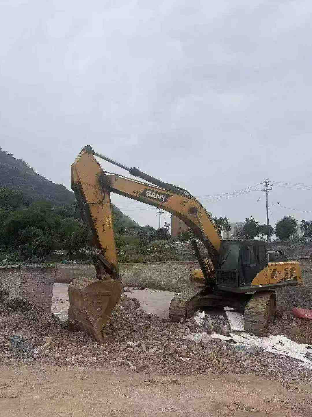 Buy Sany SY305C Used Excavator / 3