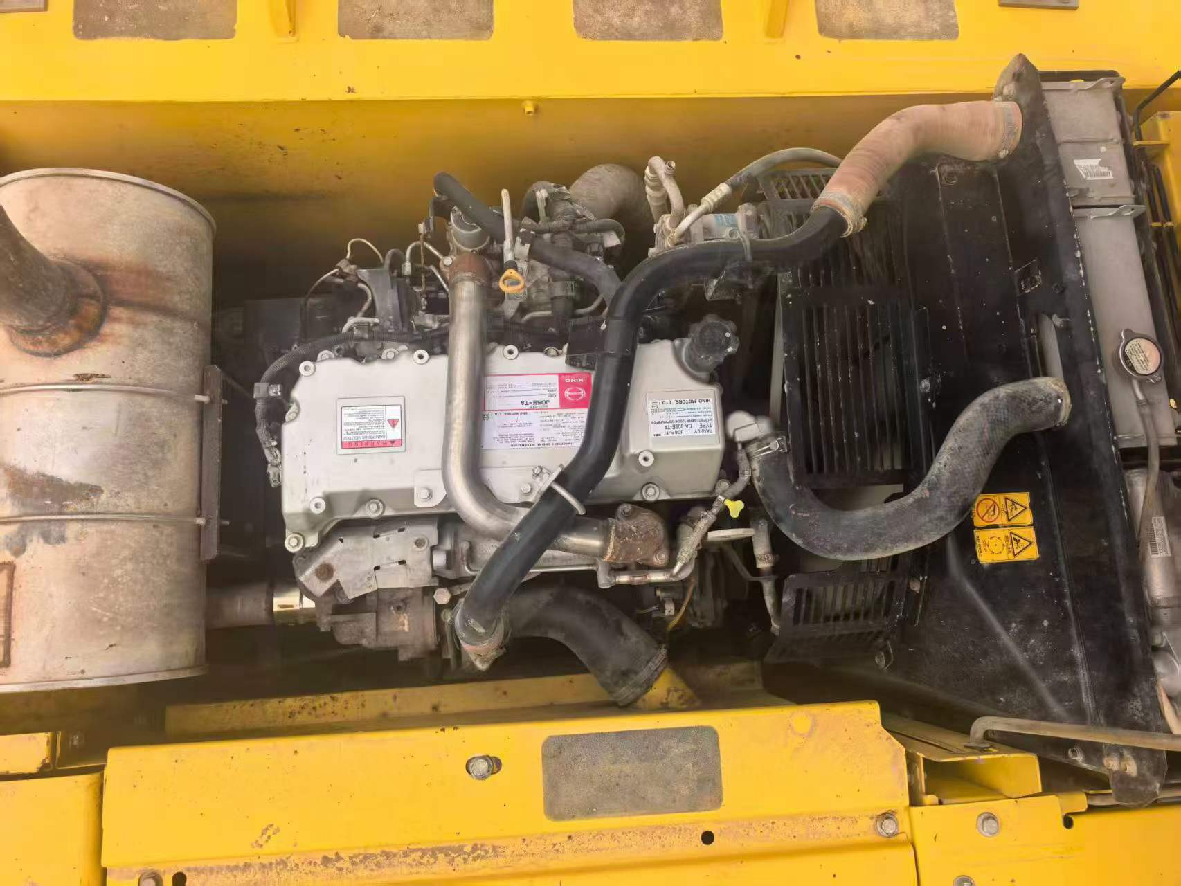 Buy Kobelco SK200-2 Used Excavator / 6