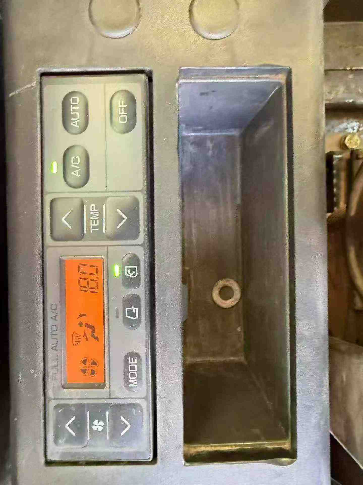 Buy Hitachi ZX70-5G Used Excavator / 9
