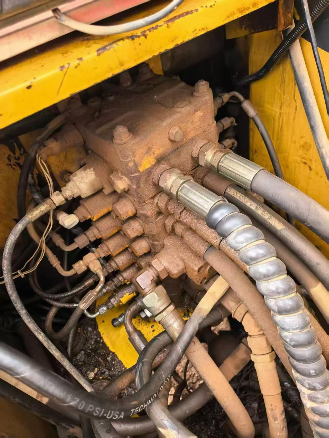 Buy Komatsu PC130-7 Used Excavator / 6