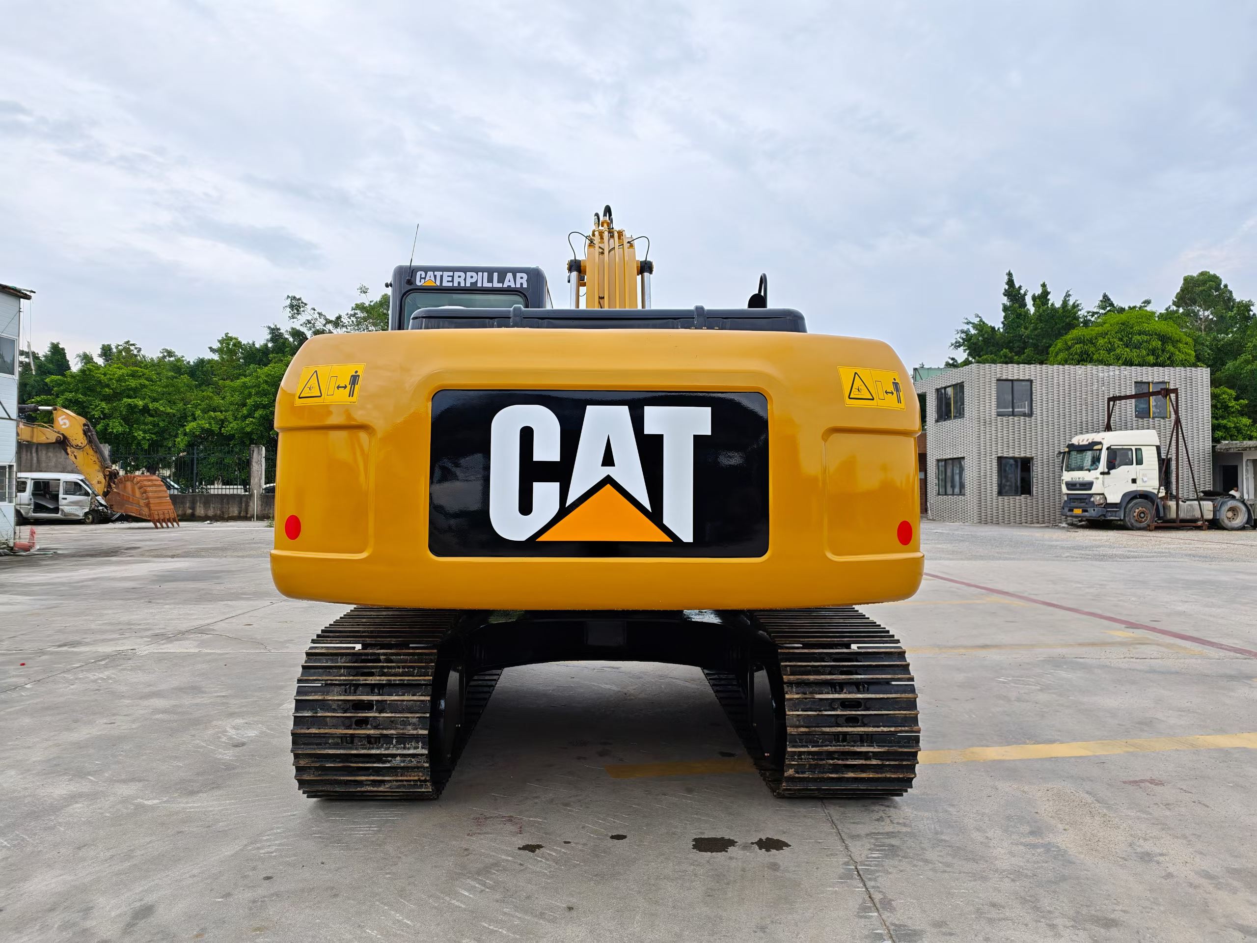 Buy Caterpillar 320D Used Excavator / 3
