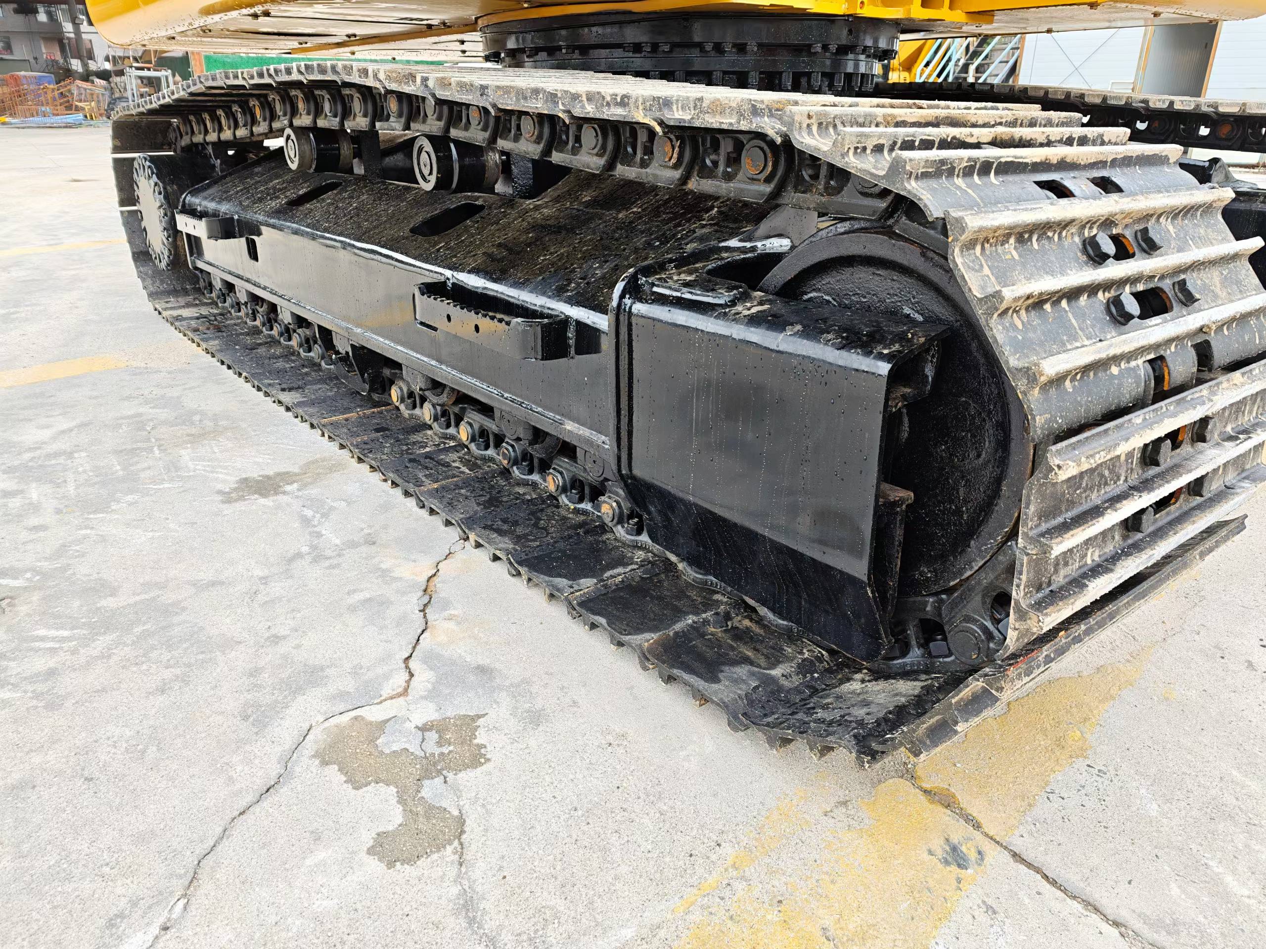 Buy Caterpillar 320D Used Excavator / 9