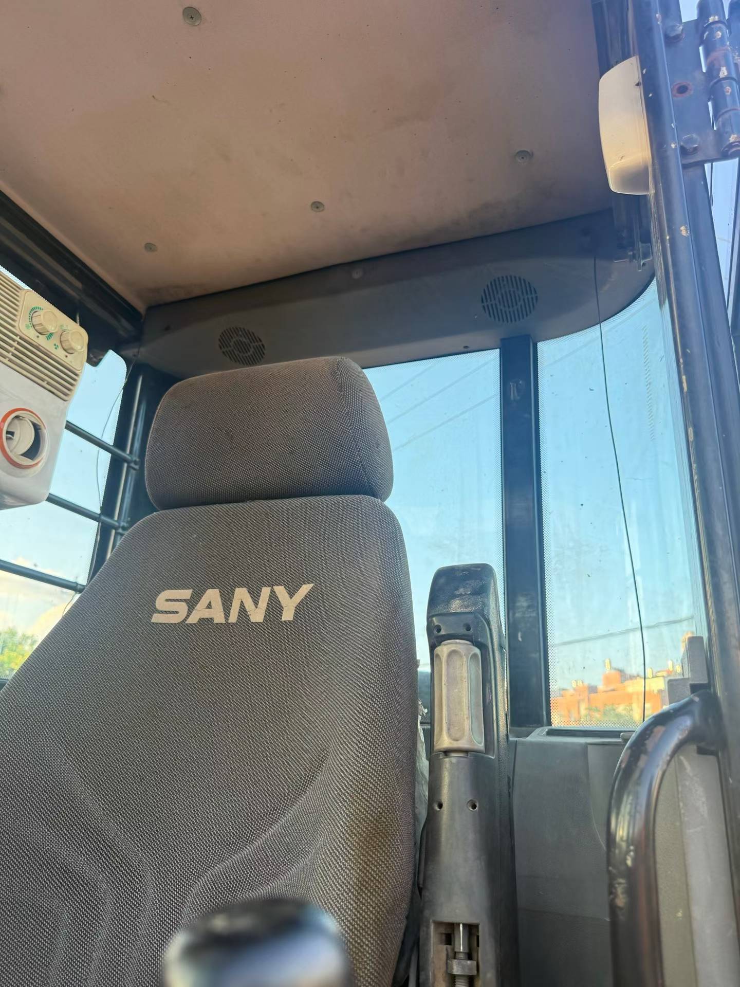 Buy Sany SY65C Used Excavator / 8
