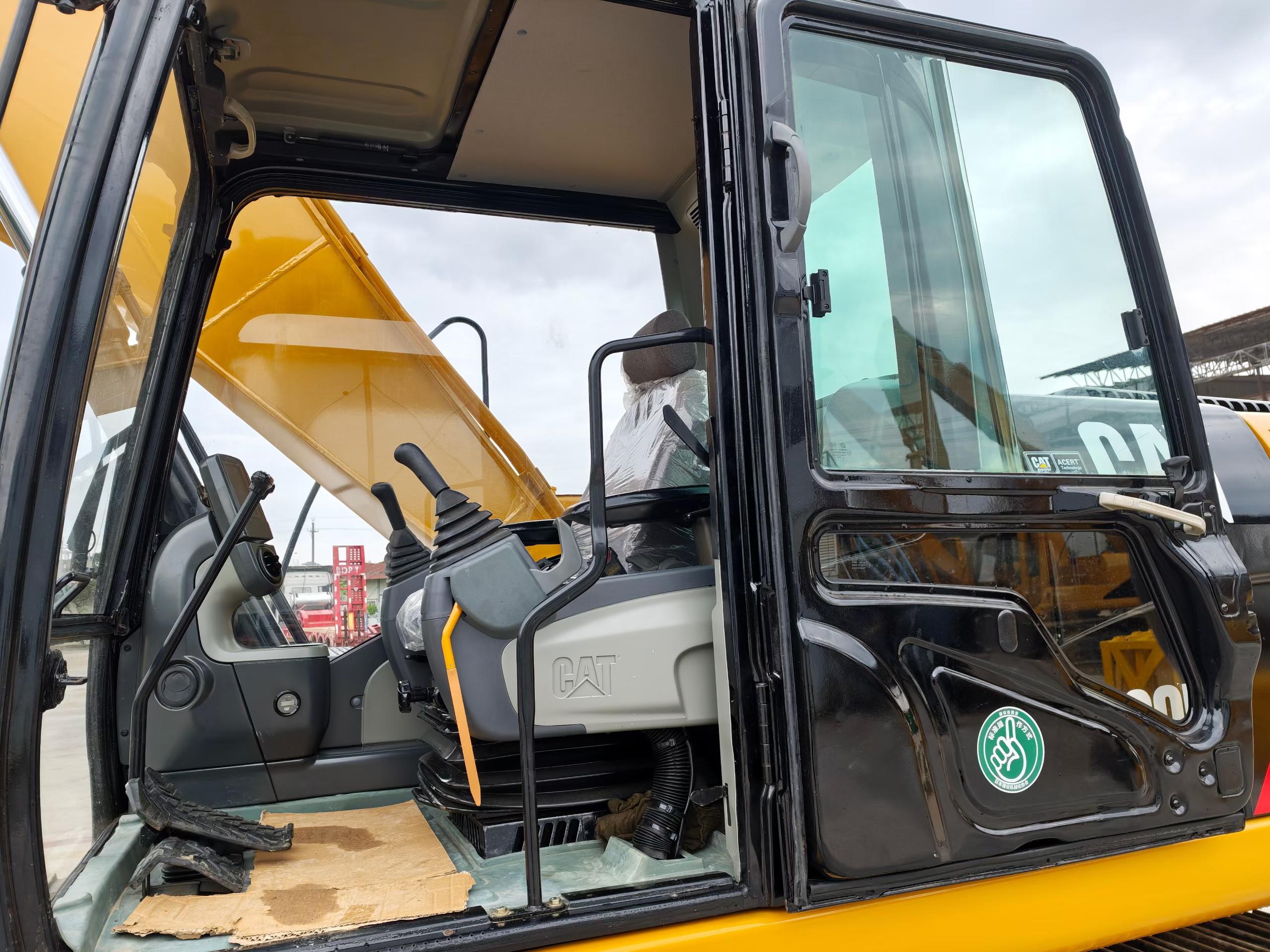 Buy Caterpillar 320D Used Excavator / 7
