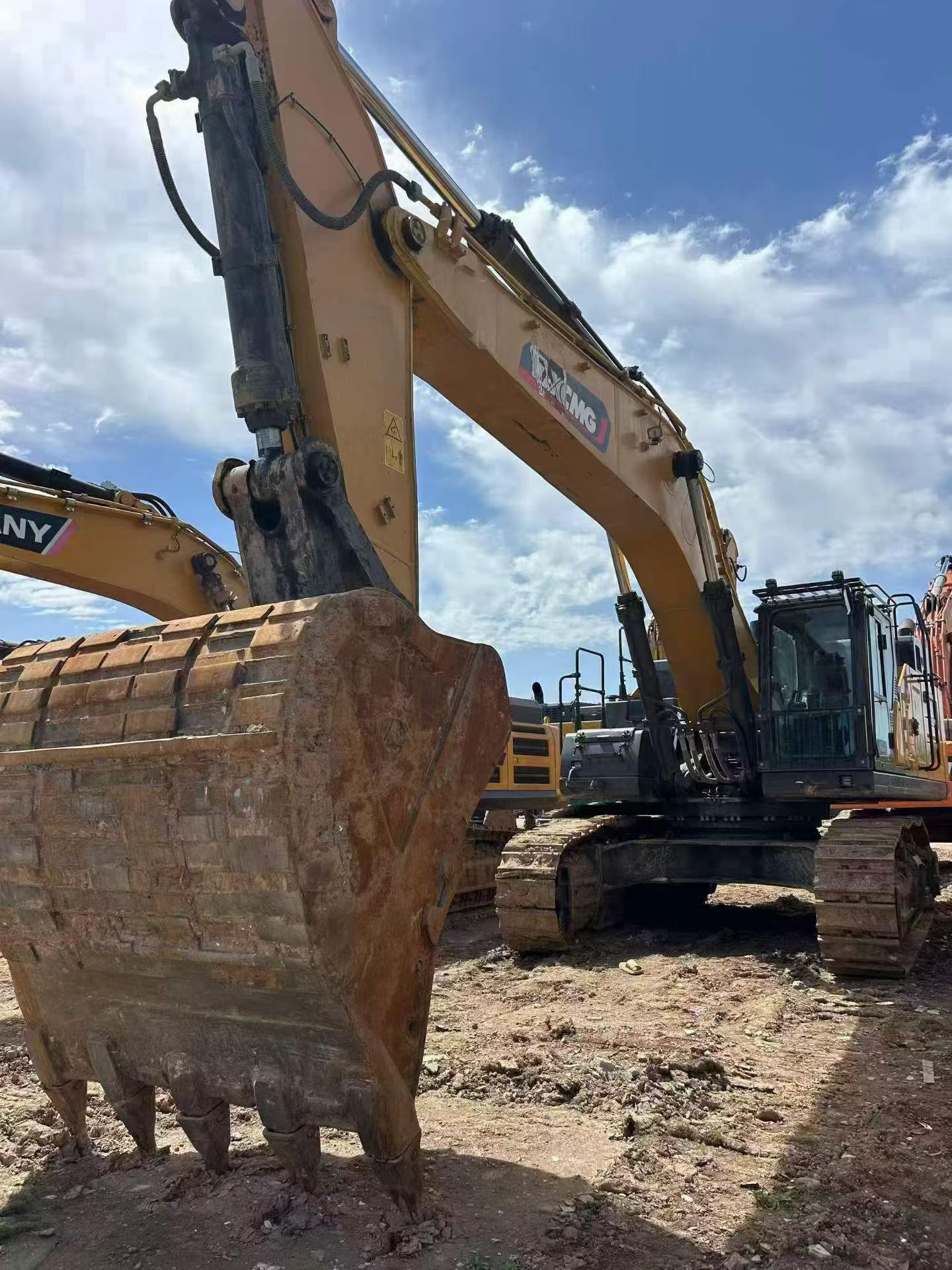 Buy XCMG XE650DP Used Excavator / 3