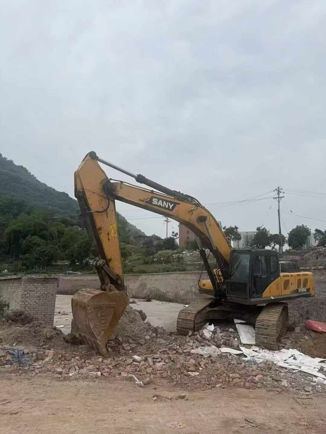 Buy Sany SY305C Used Excavator / 3
