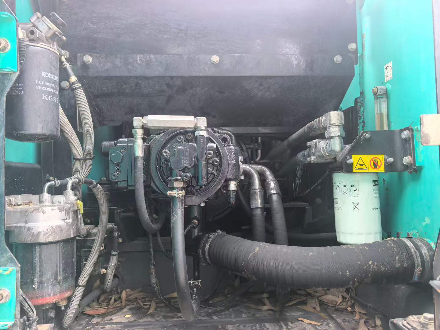 Buy Kobelco SK200-10 Used Excavator / 9