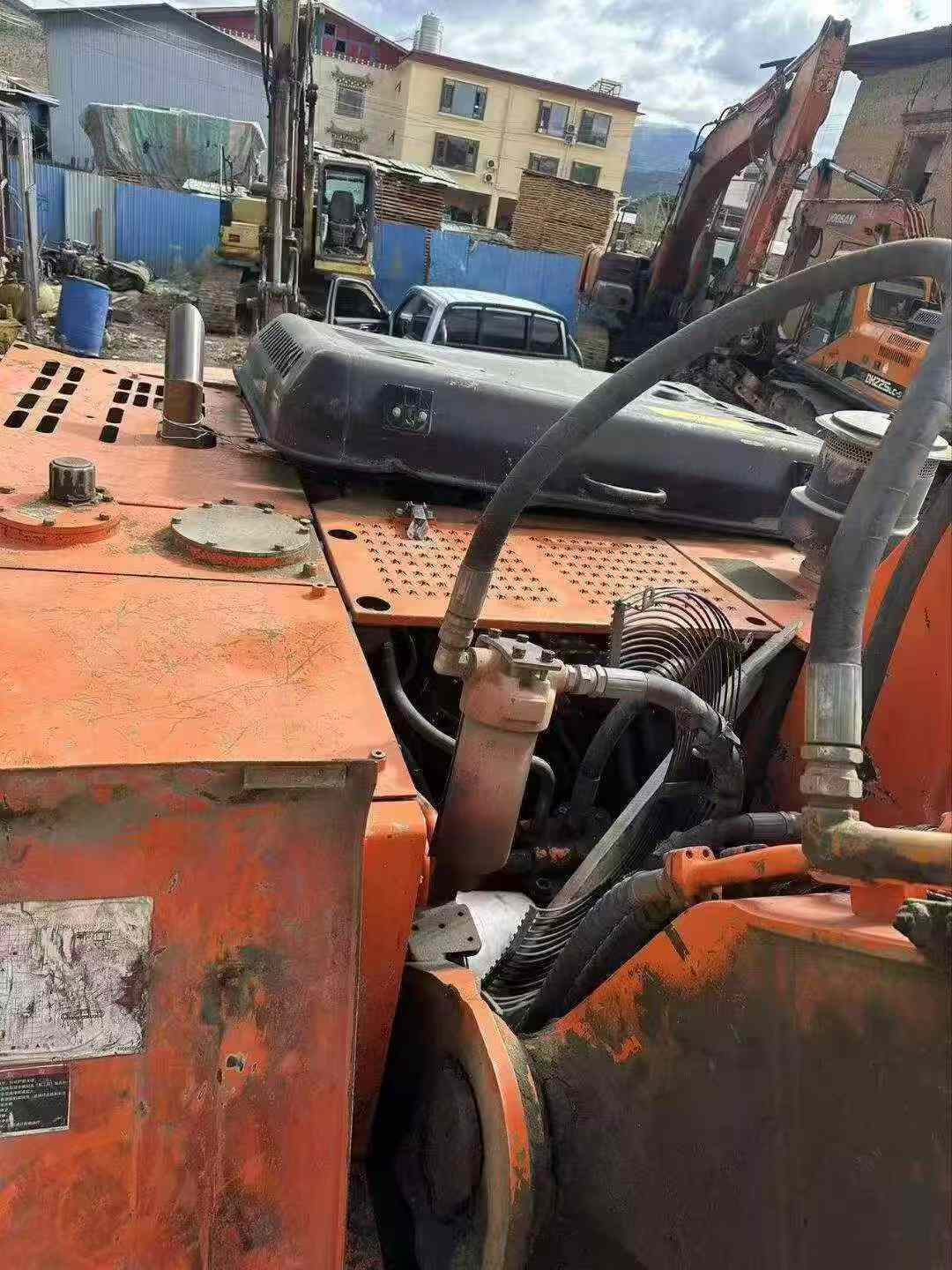 Buy Doosan DH225-7 Used Excavator / 4