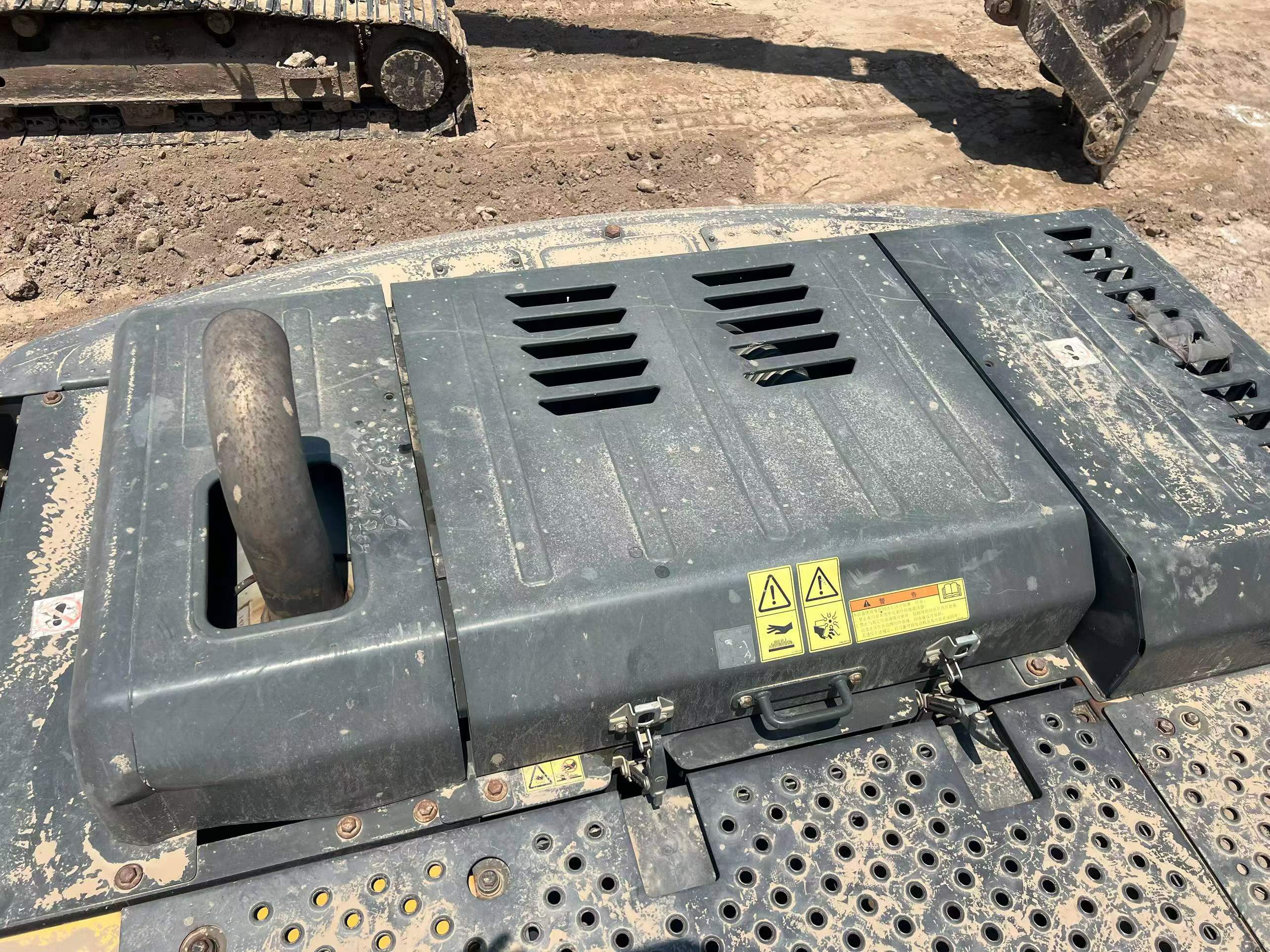 Buy Volvo EC200 Used Excavator / 3