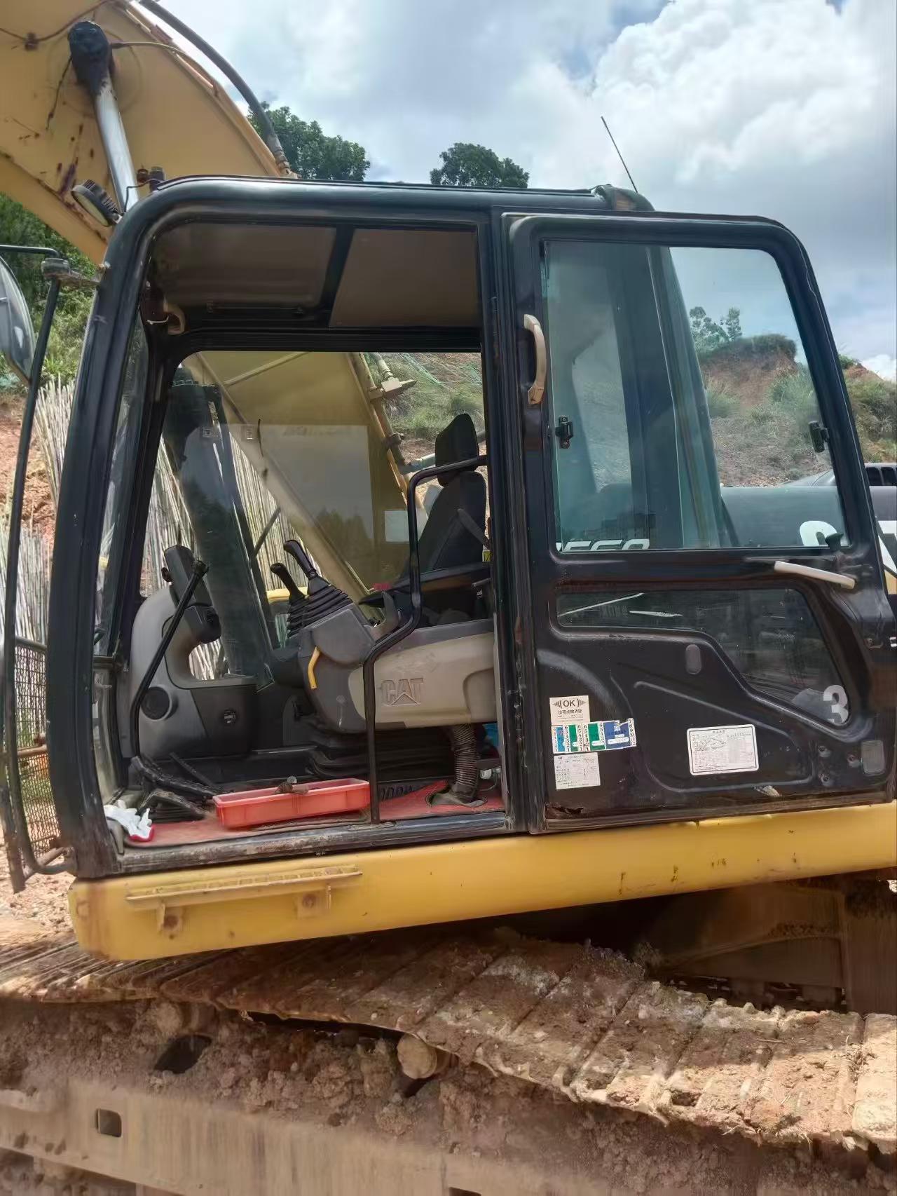 Buy Caterpillar 320D Used Excavator / 5