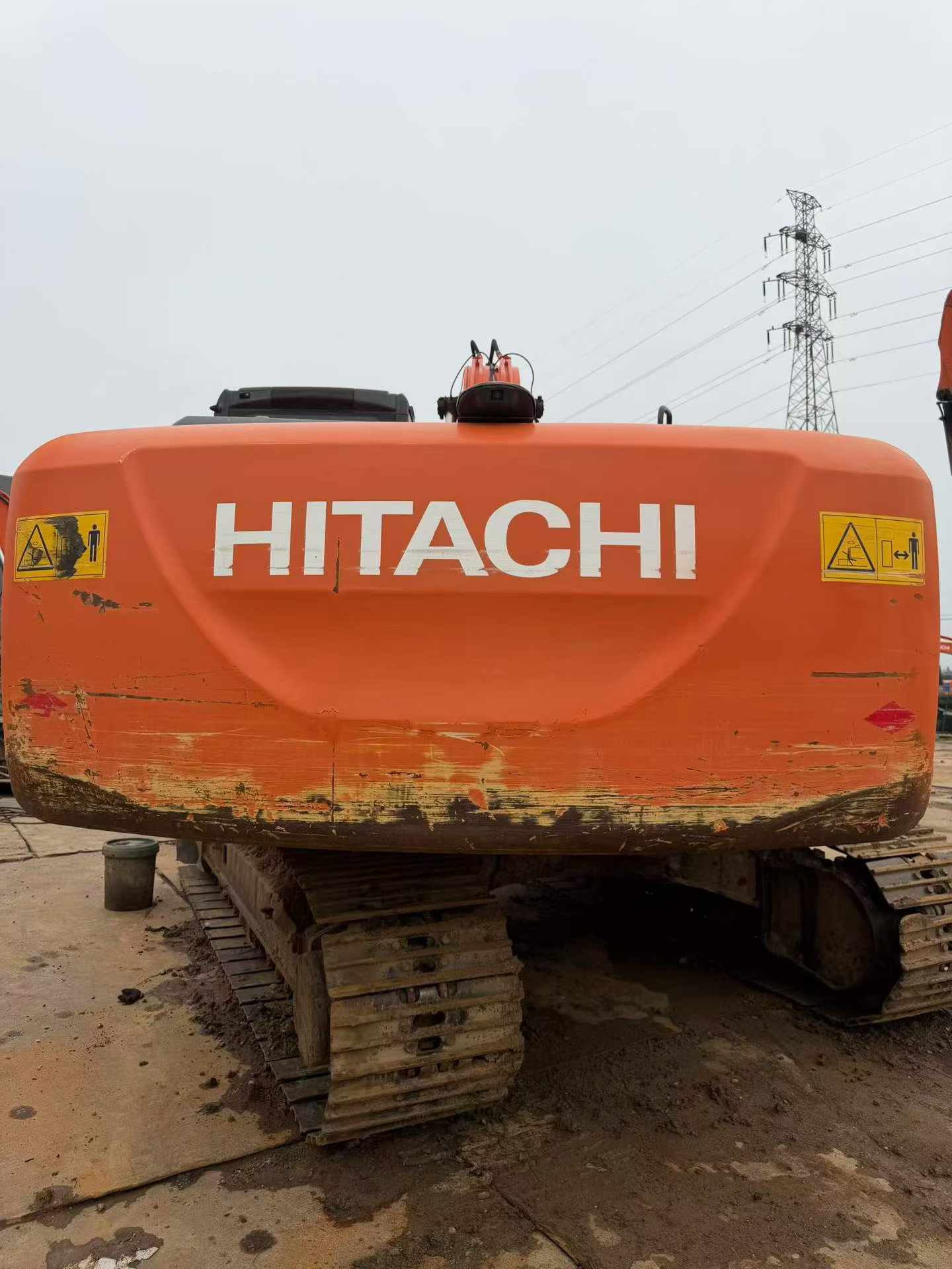 Buy Hitachi ZX200-5G Used Excavator / 3