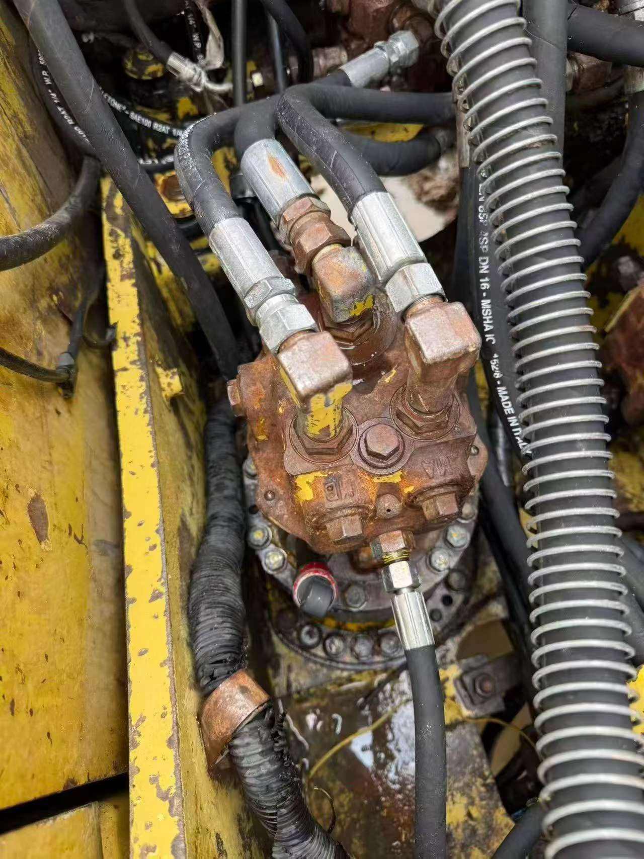 Buy Komatsu PC120-6 Used Excavator / 6