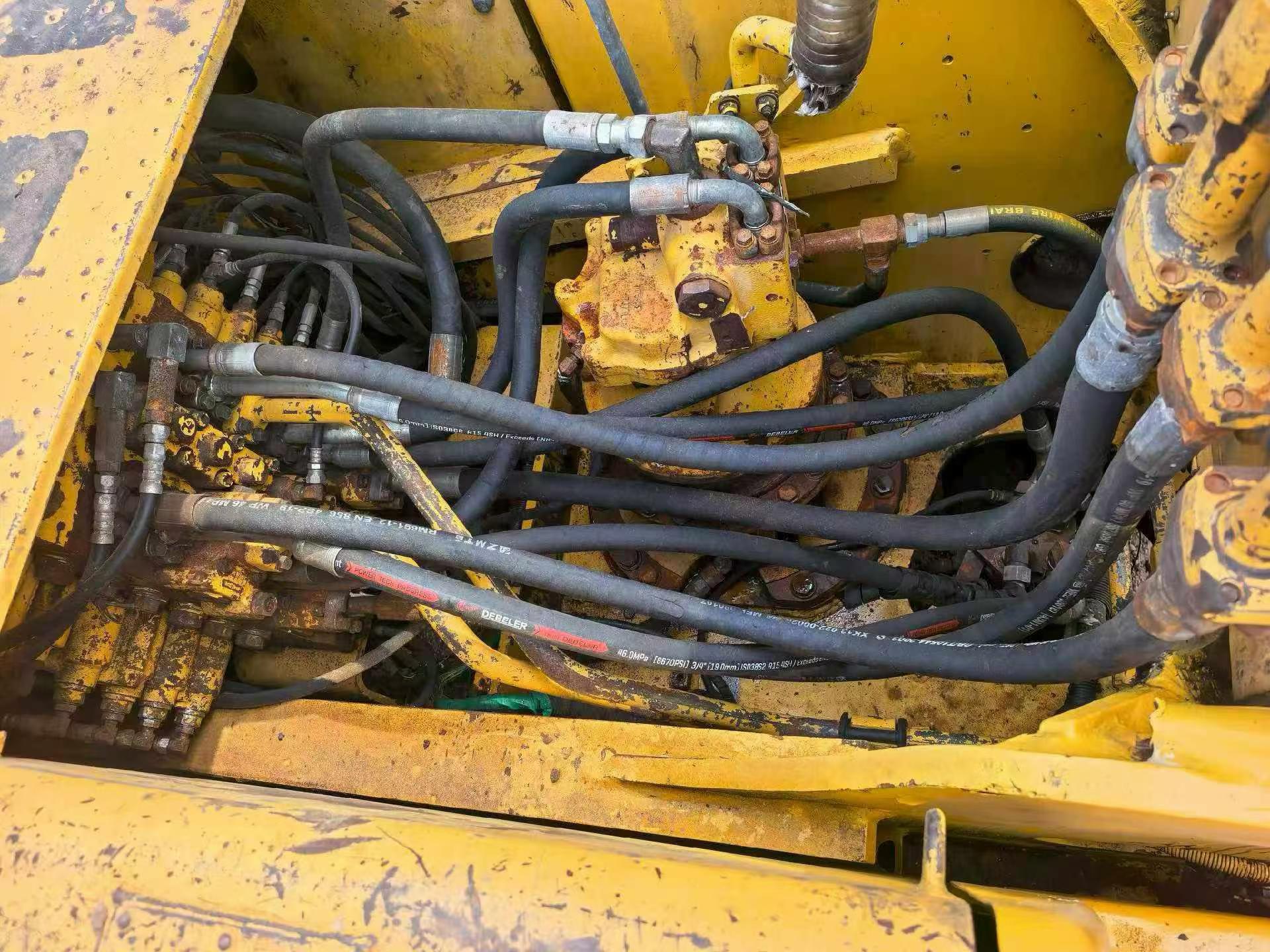 Buy Komatsu PC220-8 Used Excavator / 7