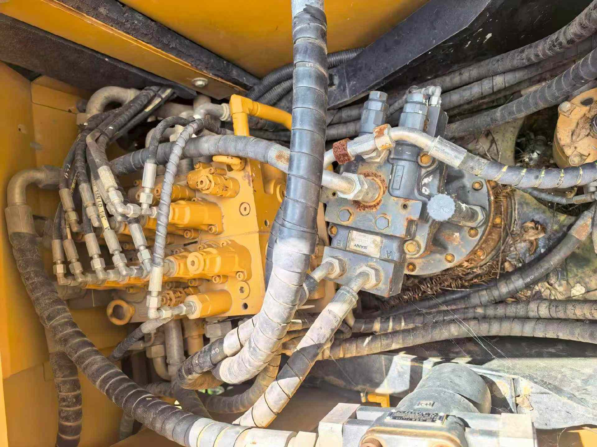 Buy Sany SY135 Used Excavator / 4