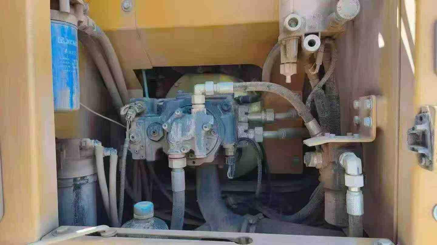 Buy XCMG XE155D Used Excavator / 5