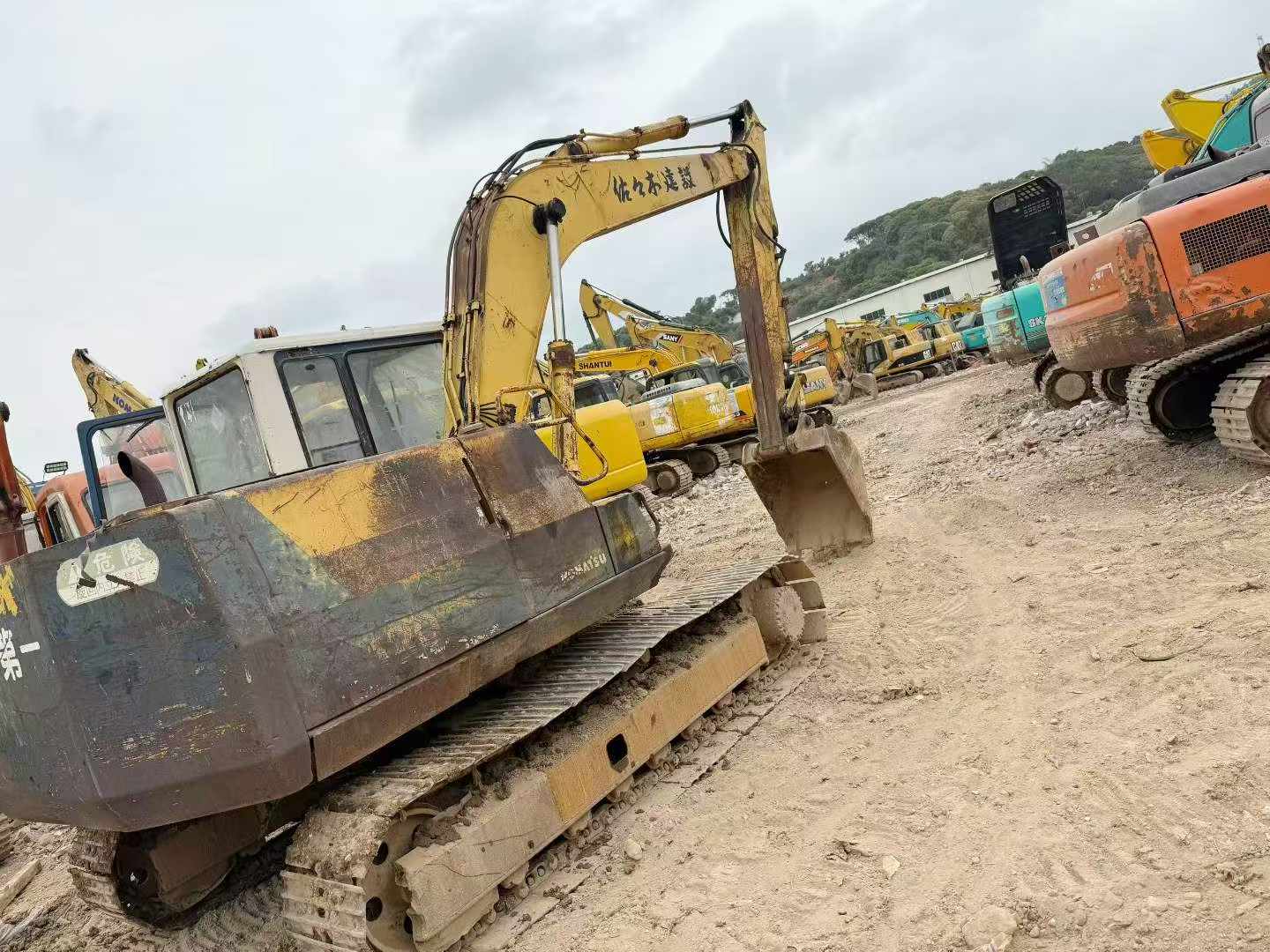 Buy Komatsu PC120-5 Used Excavator / 3