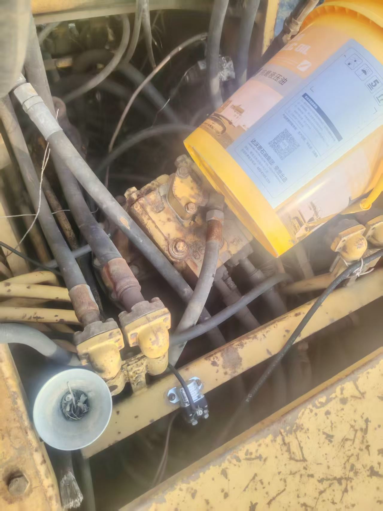 Buy Komatsu PC200-5 Used Excavator / 6