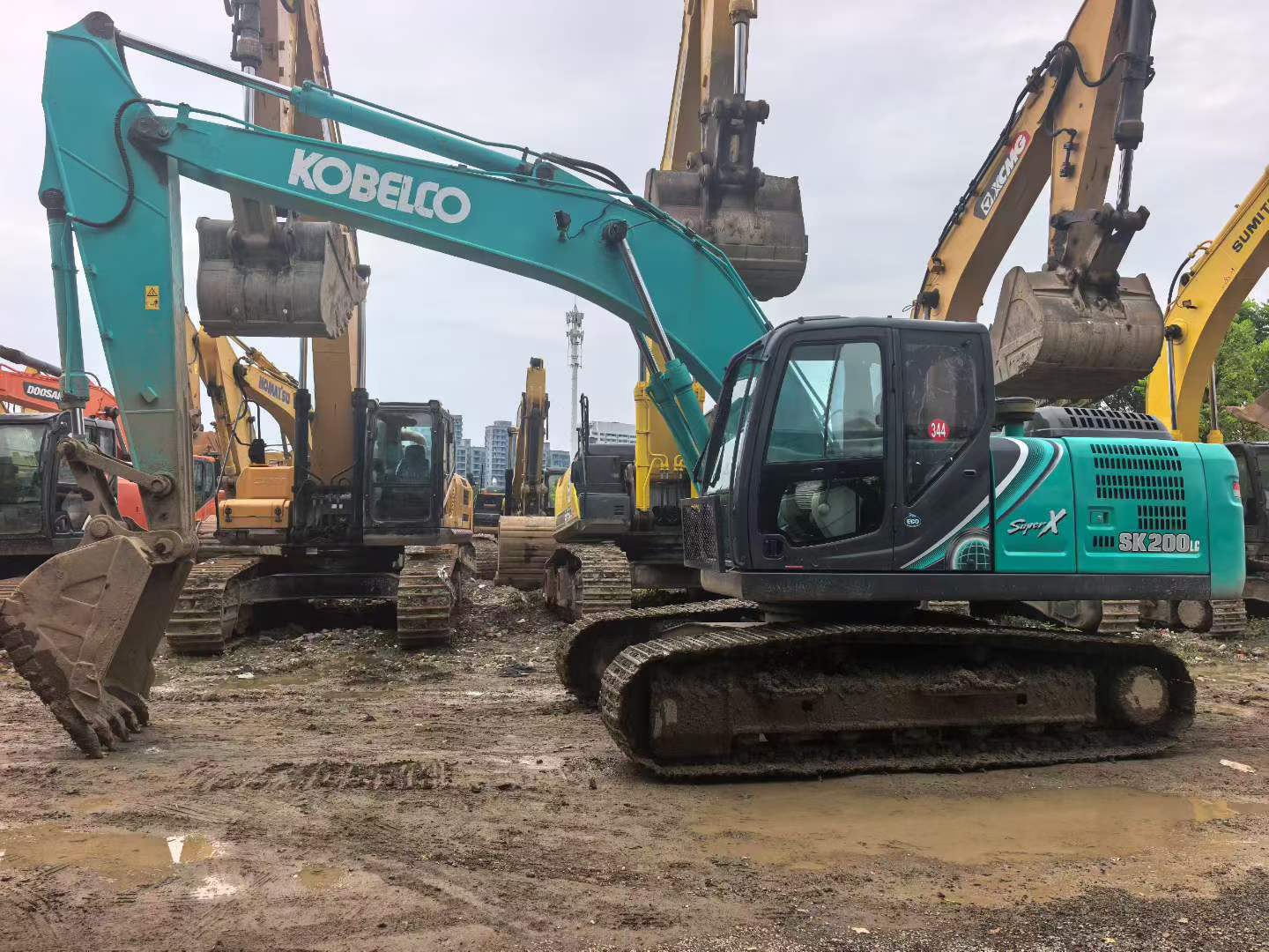 Buy Kobelco SK200-10 Used Excavator / 3