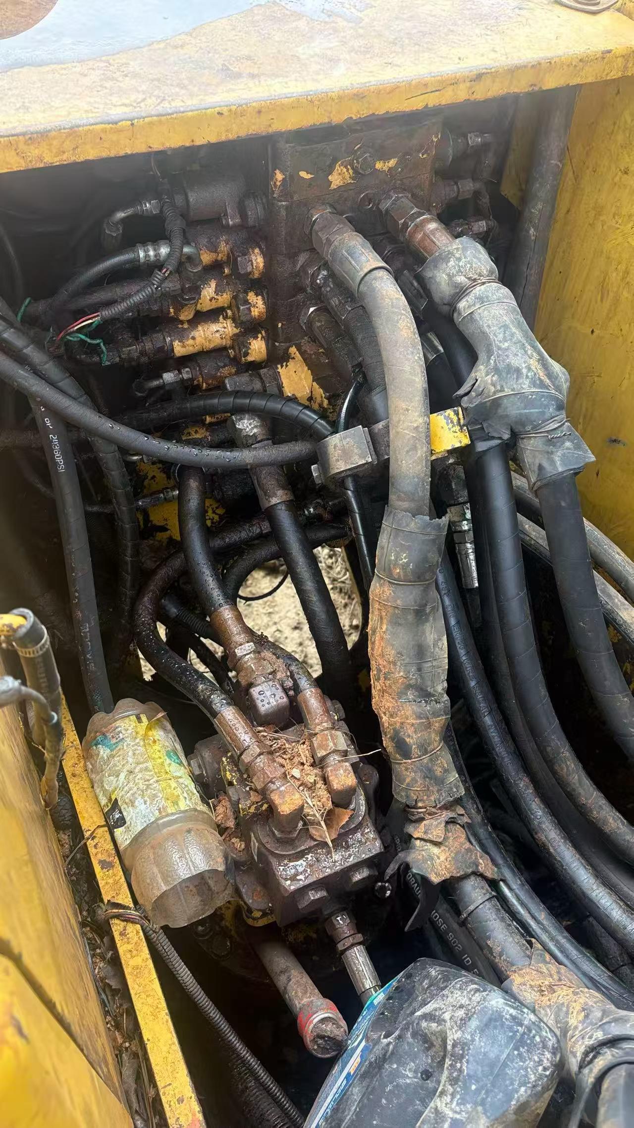 Buy Komatsu PC120-6 Used Excavator / 8