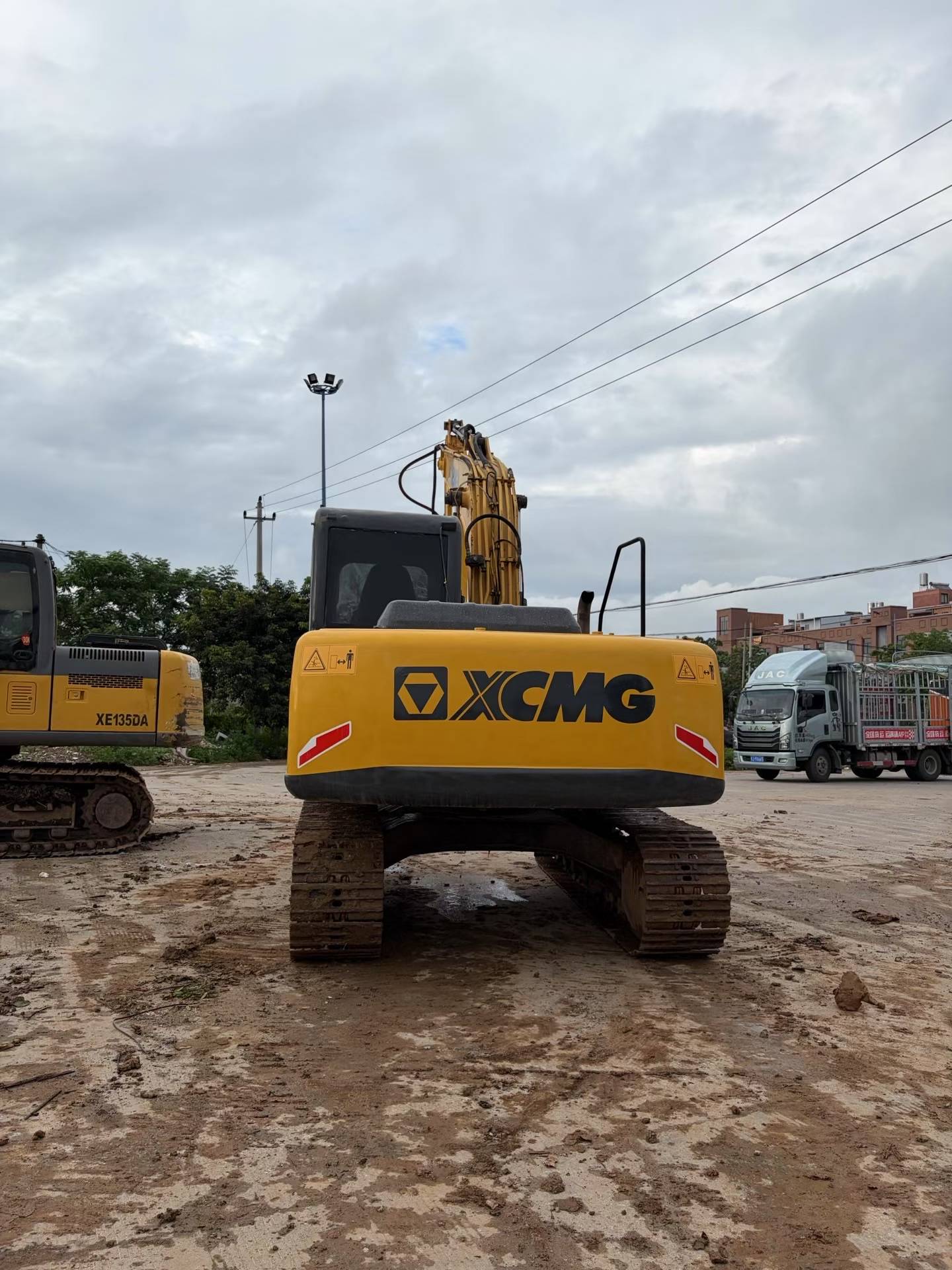 Buy XCMG XE135B Used Excavator / 4