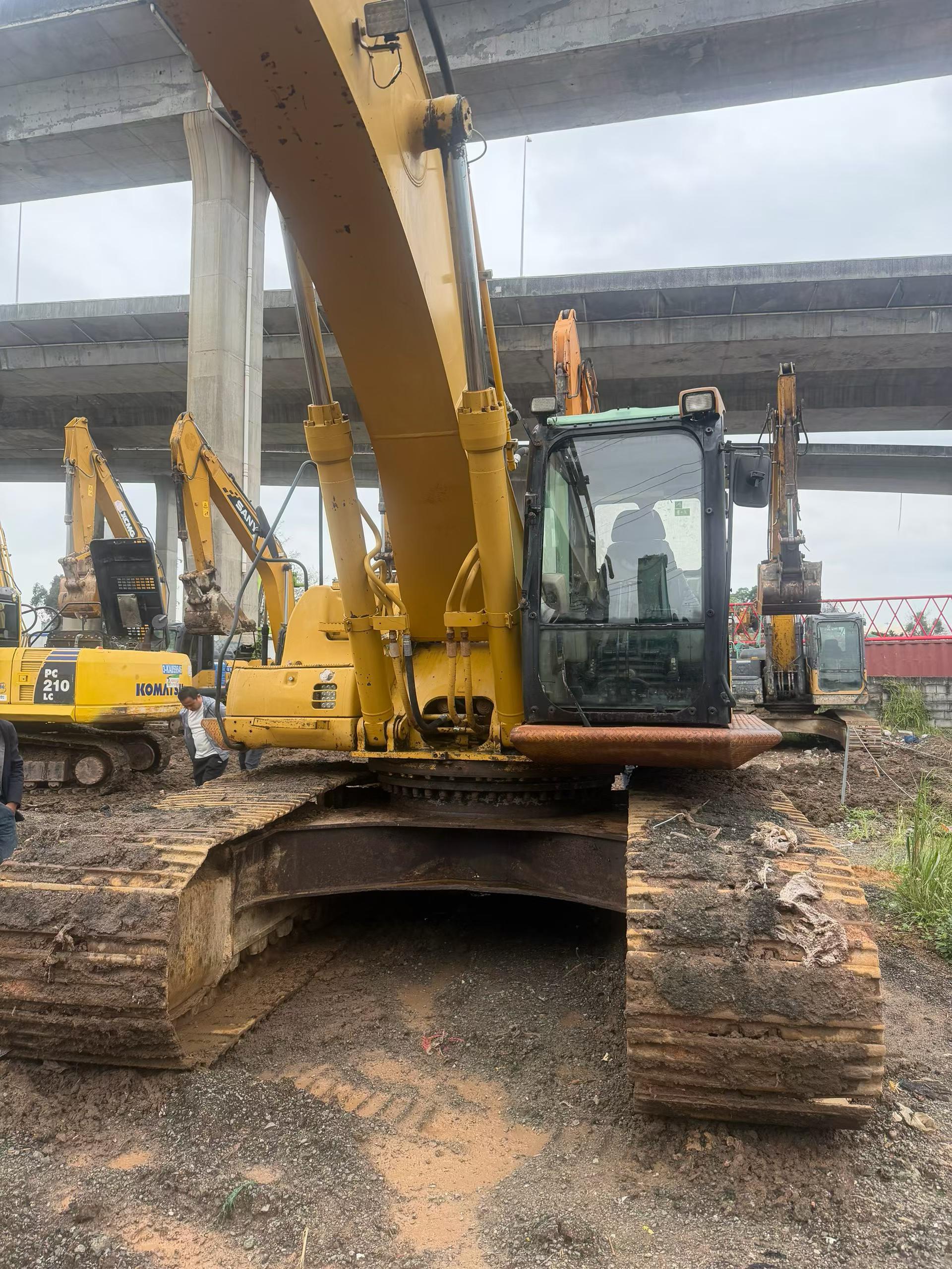 Buy Caterpillar 330C Used Excavator / 6