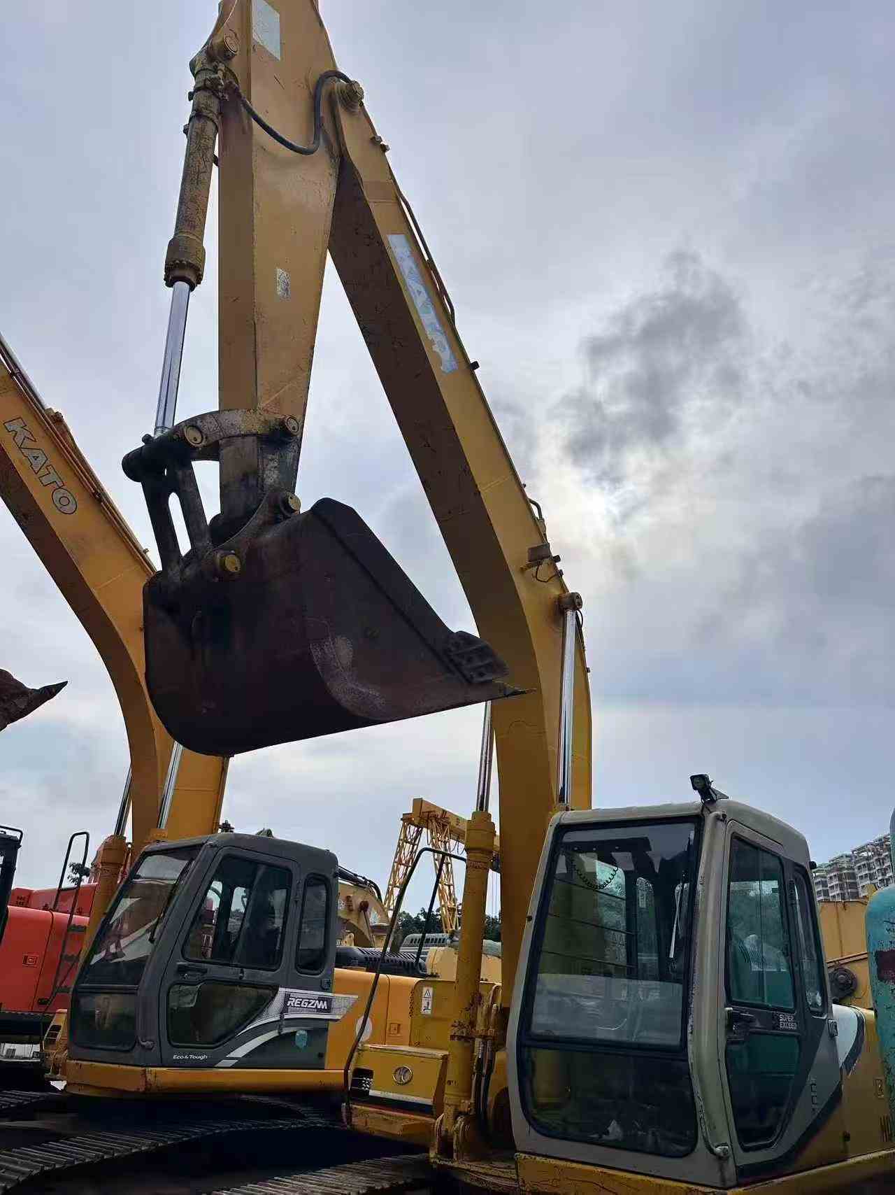 Buy Kato 820-3SP Used Excavator / 8