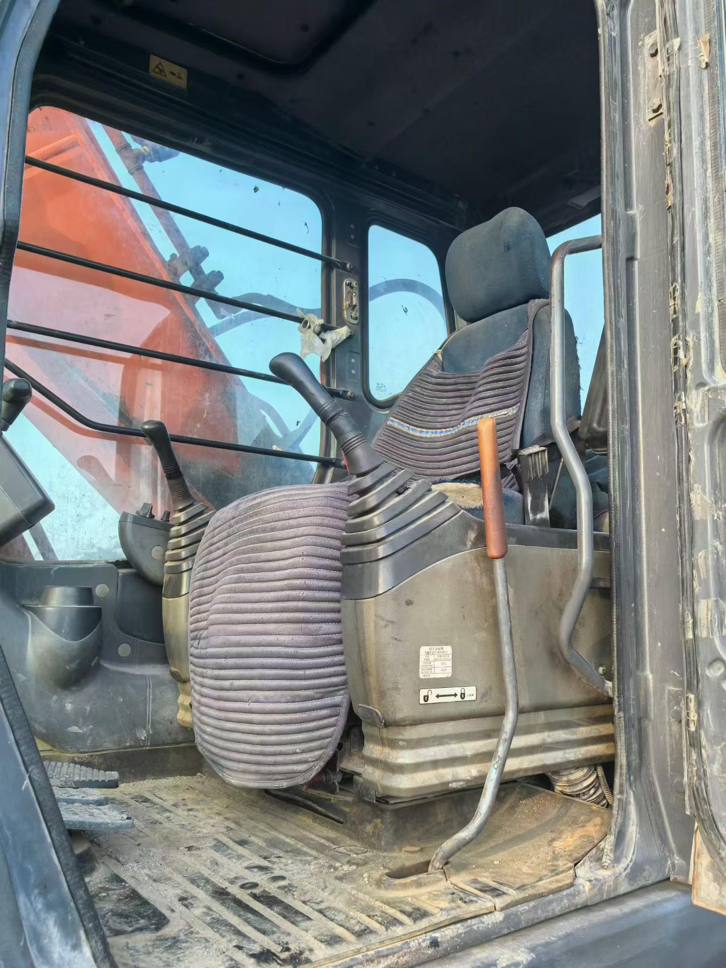 Buy Hitachi EX200 Used Excavator / 9
