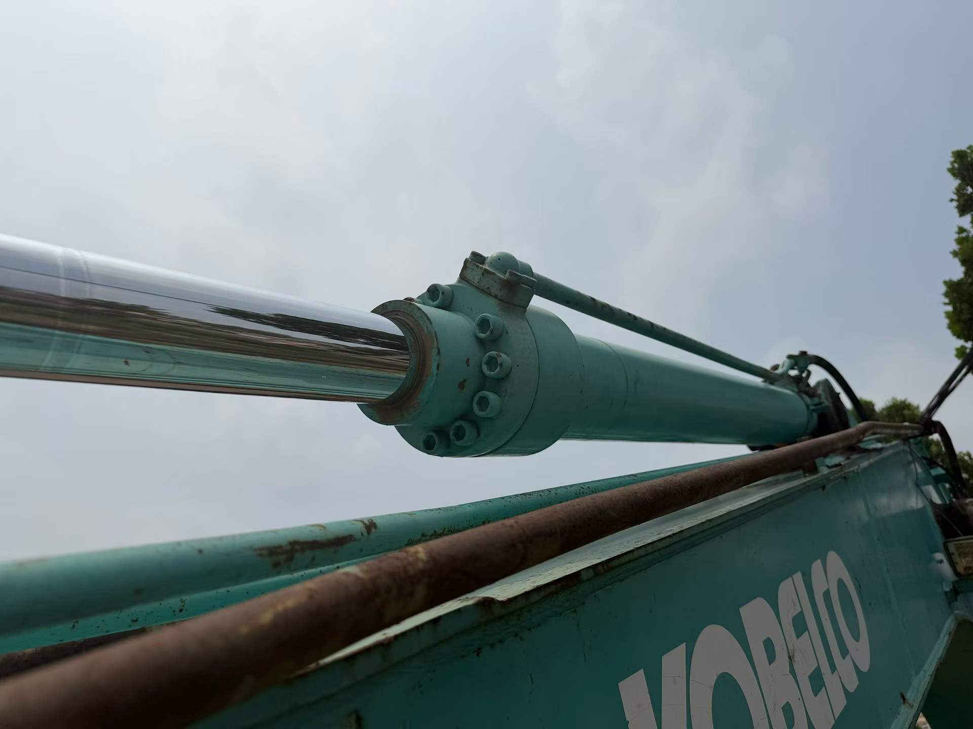 Buy Kobelco SK130 Used Excavator / 4