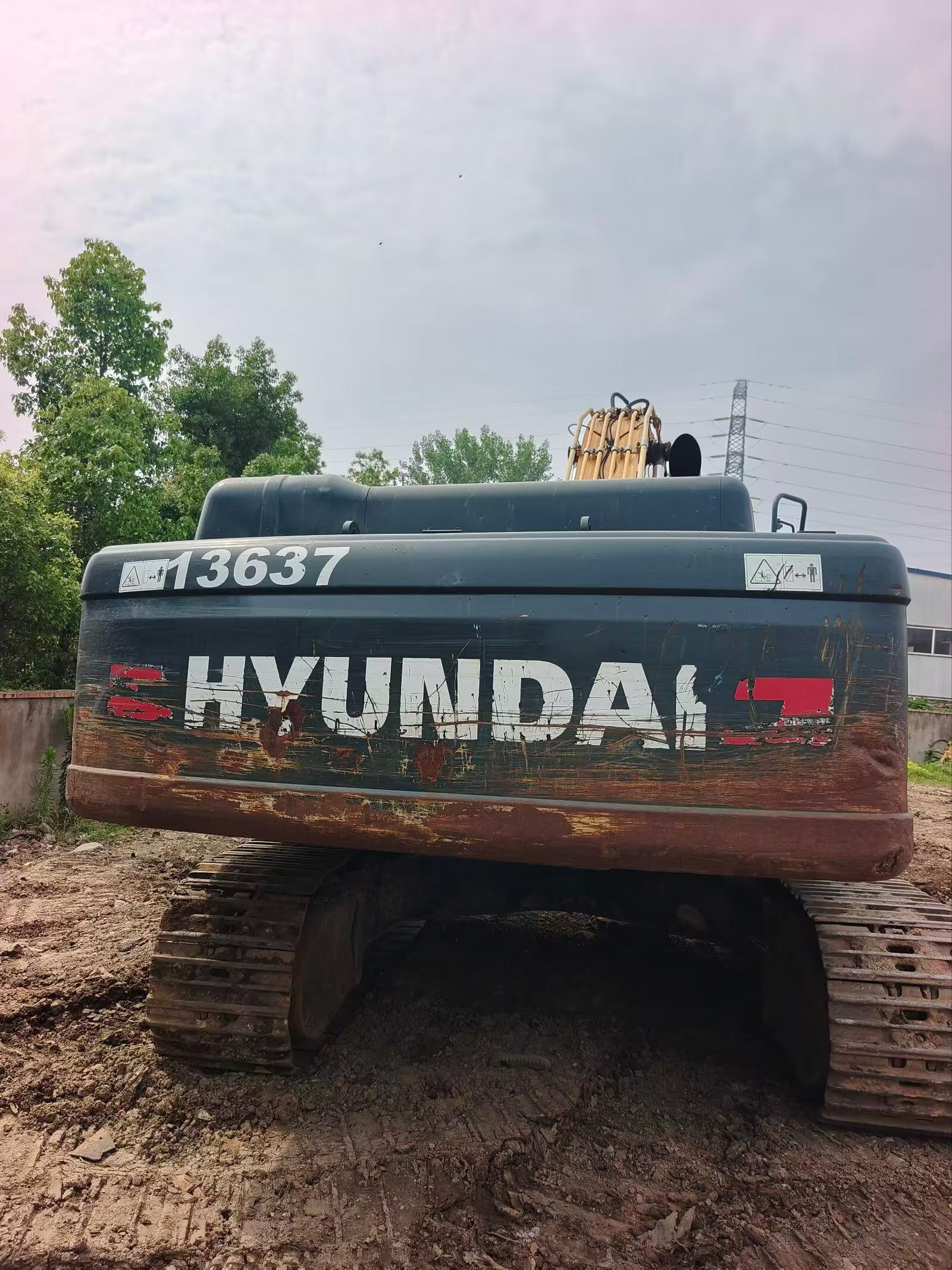 Buy Hyundai R350LVS Used Excavator / 2