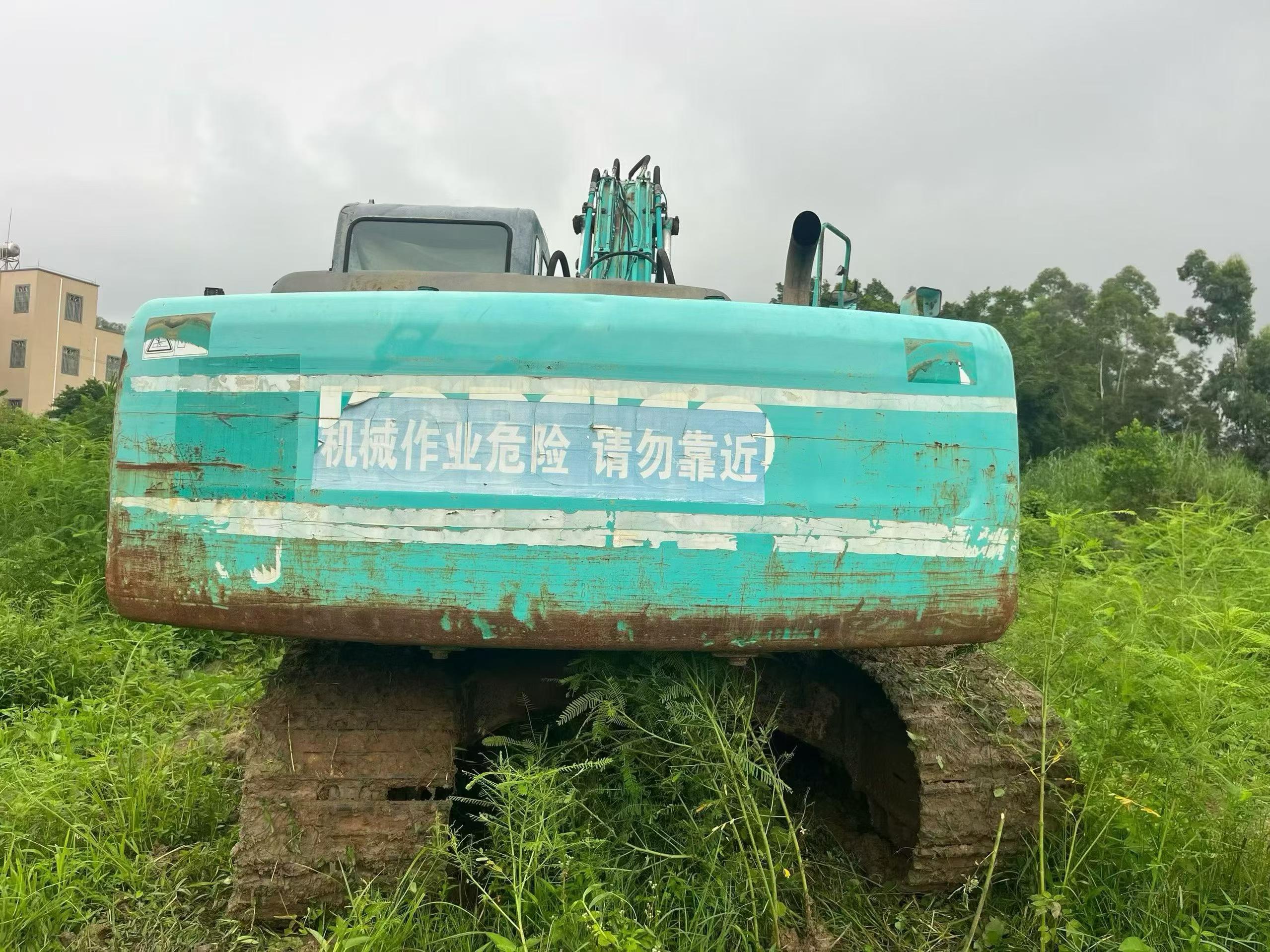 Buy Kobelco SK200-10 Used Excavator / 2