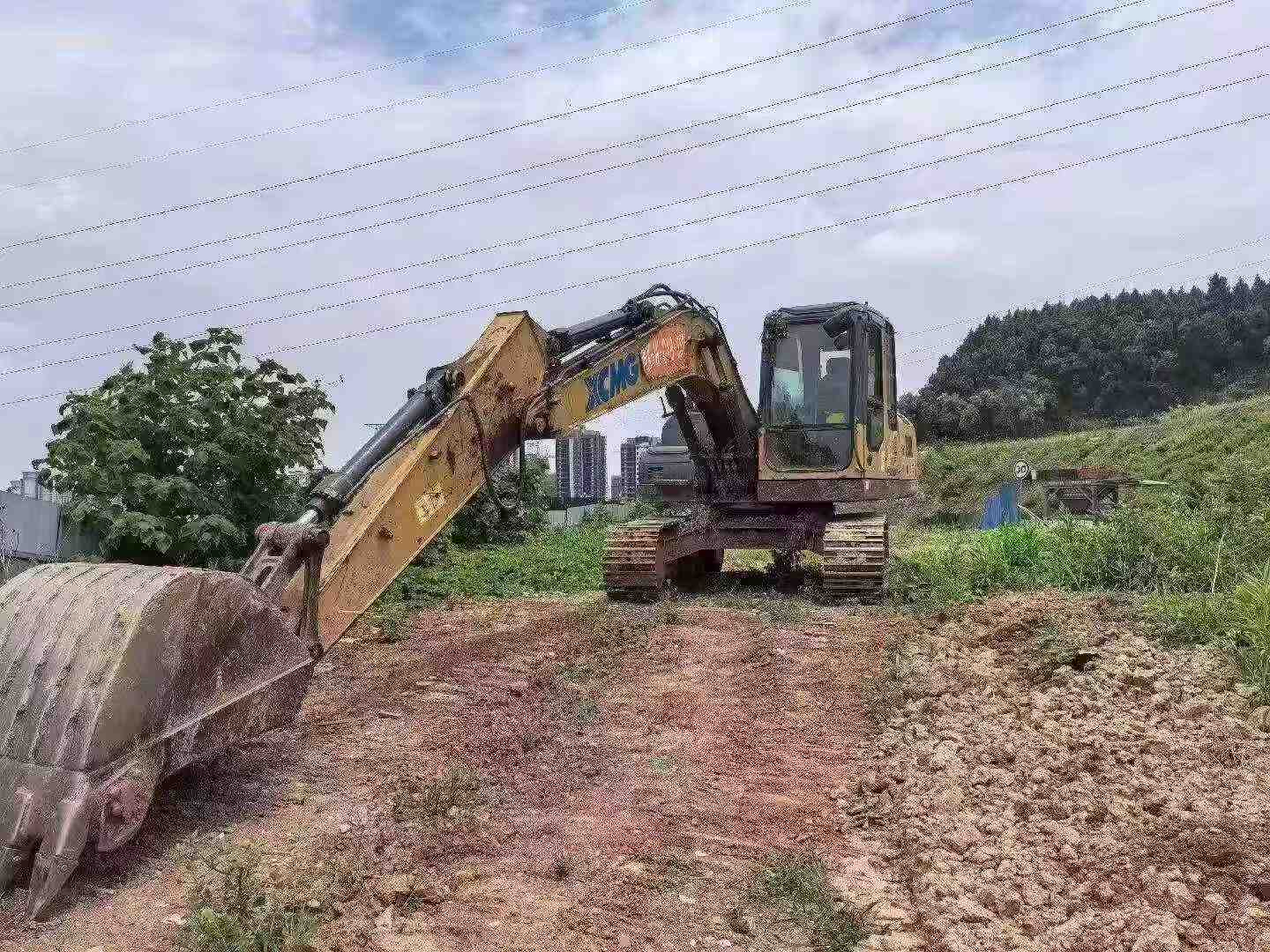 Buy XCMG XE135B Used Excavator / 2