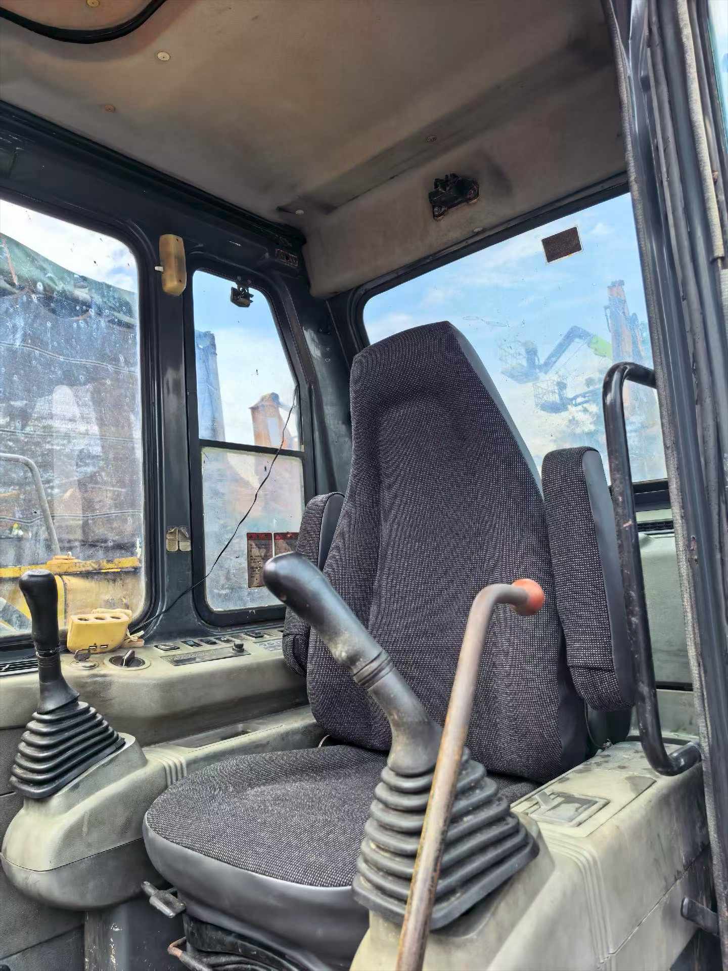 Buy Komatsu PC120-6 Used Excavator / 2
