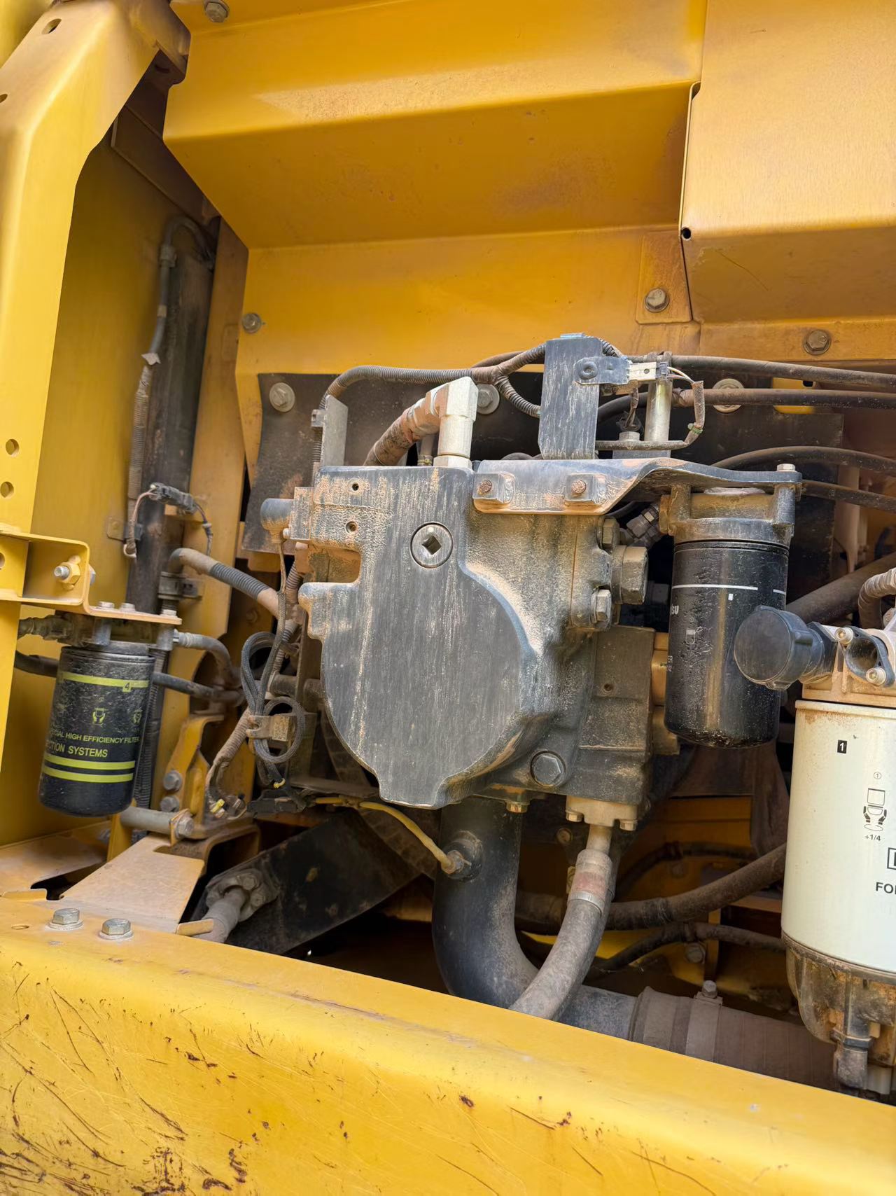 Buy Komatsu PC200 Used Excavator / 6