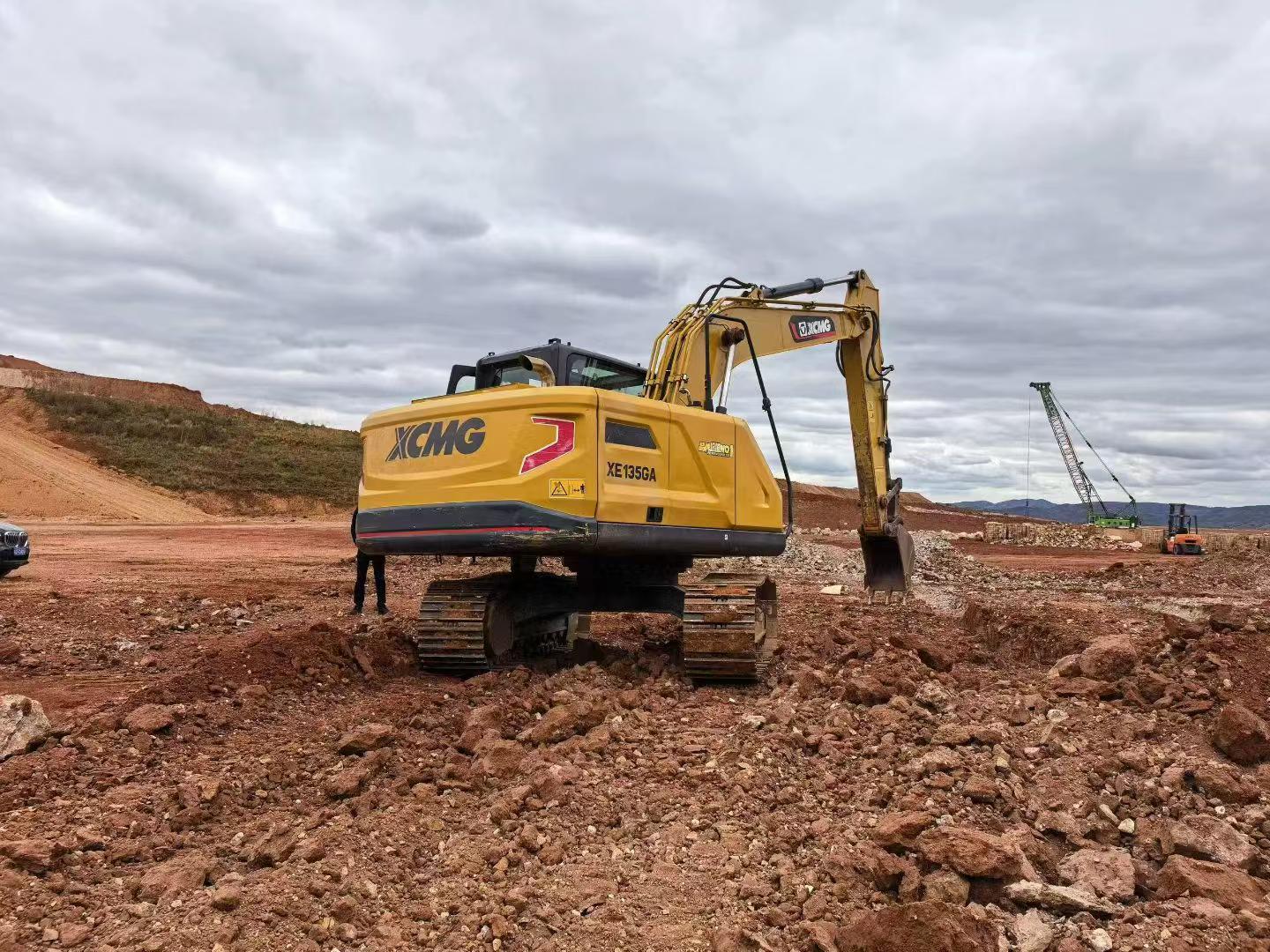 Buy XCMG XE135GA Used Excavator / 2