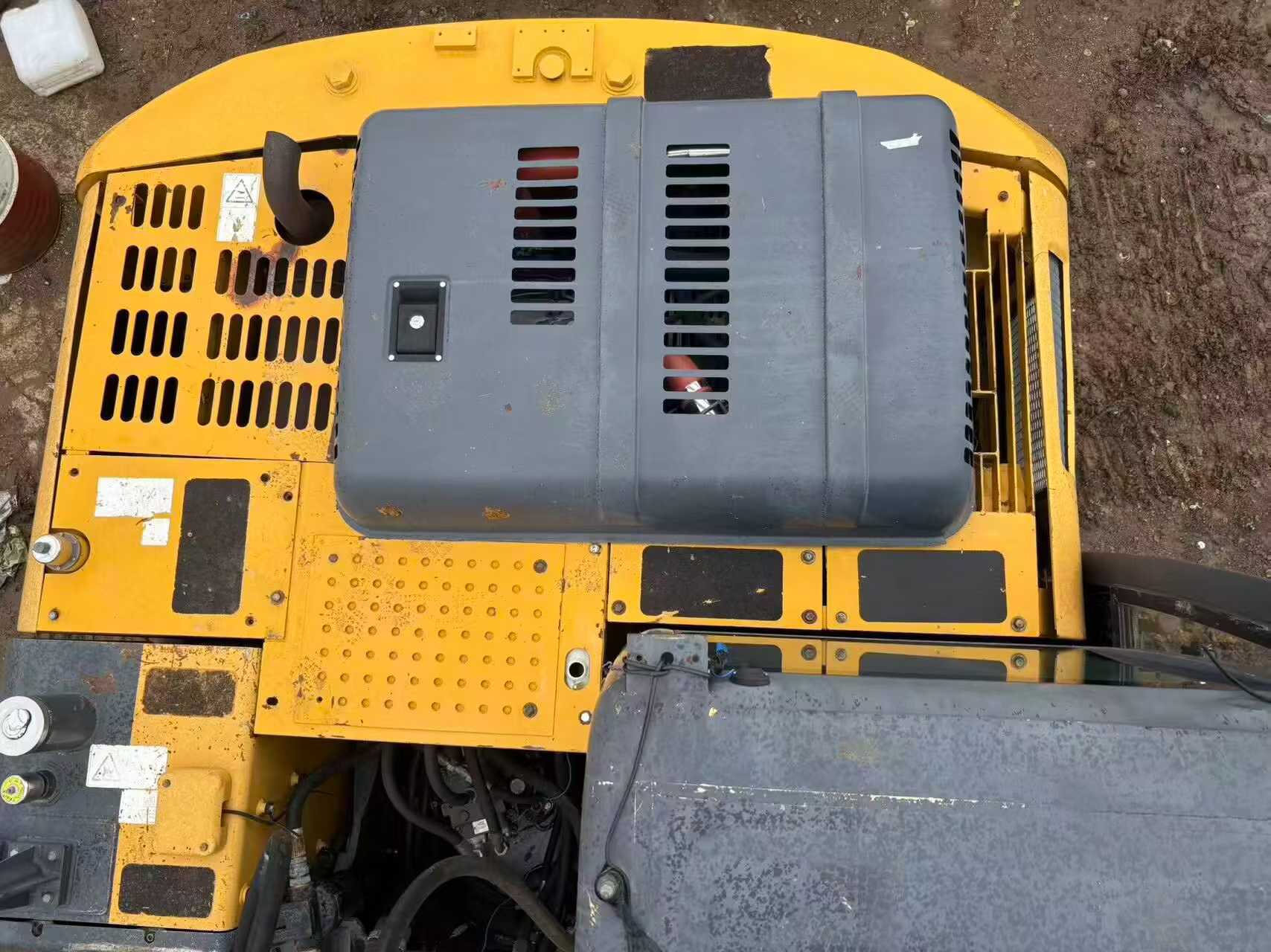 Buy XCMG XE135B Used Excavator / 9