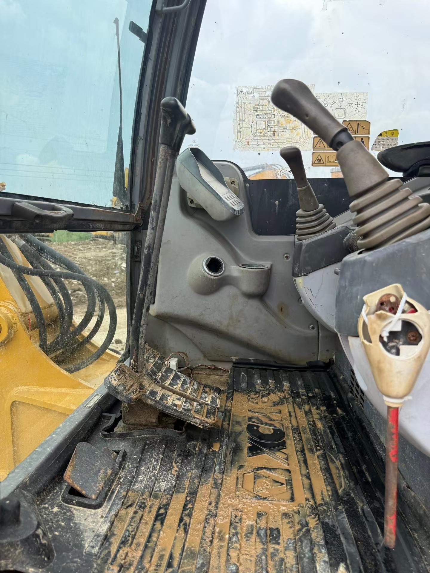 Buy XCMG XE60 Used Excavator / 5