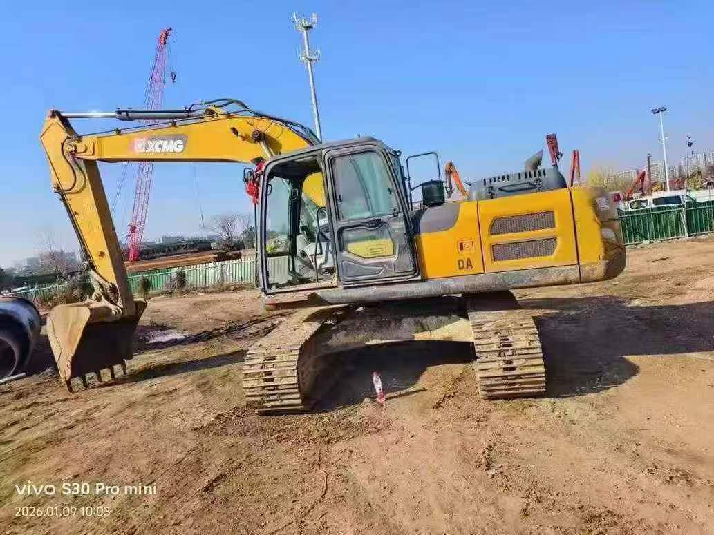 Buy XCMG XE215 Used Excavator / 2